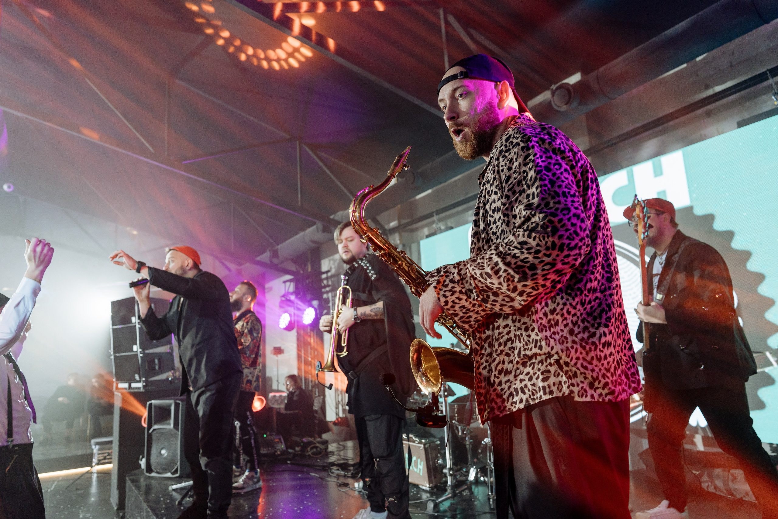 Альбион Тур