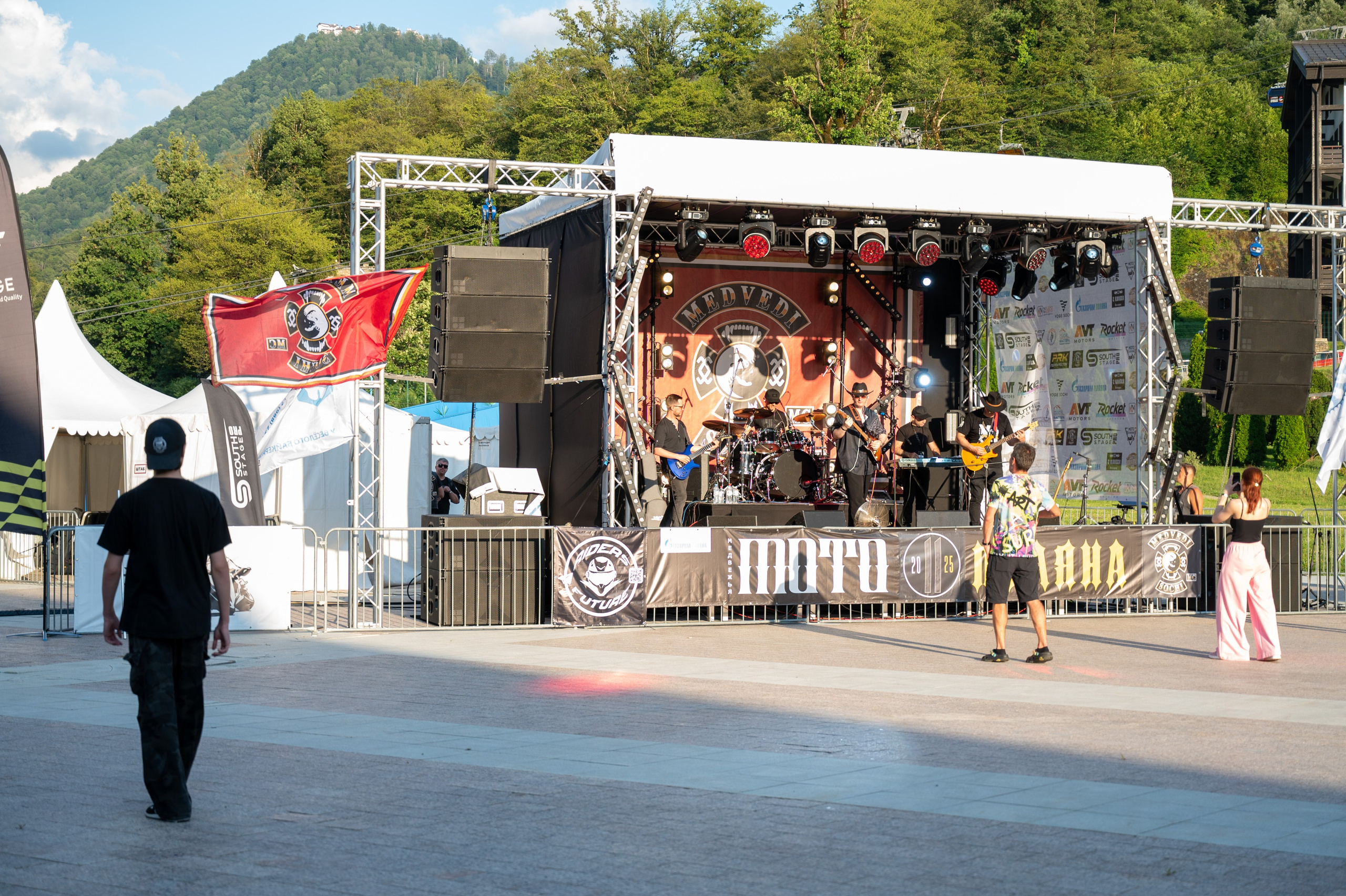 11- ый Ежегодный Байк Фестиваль " Медвежья МОТО ПОЛЯНА». Фотографирую счастливых людей в Сочи