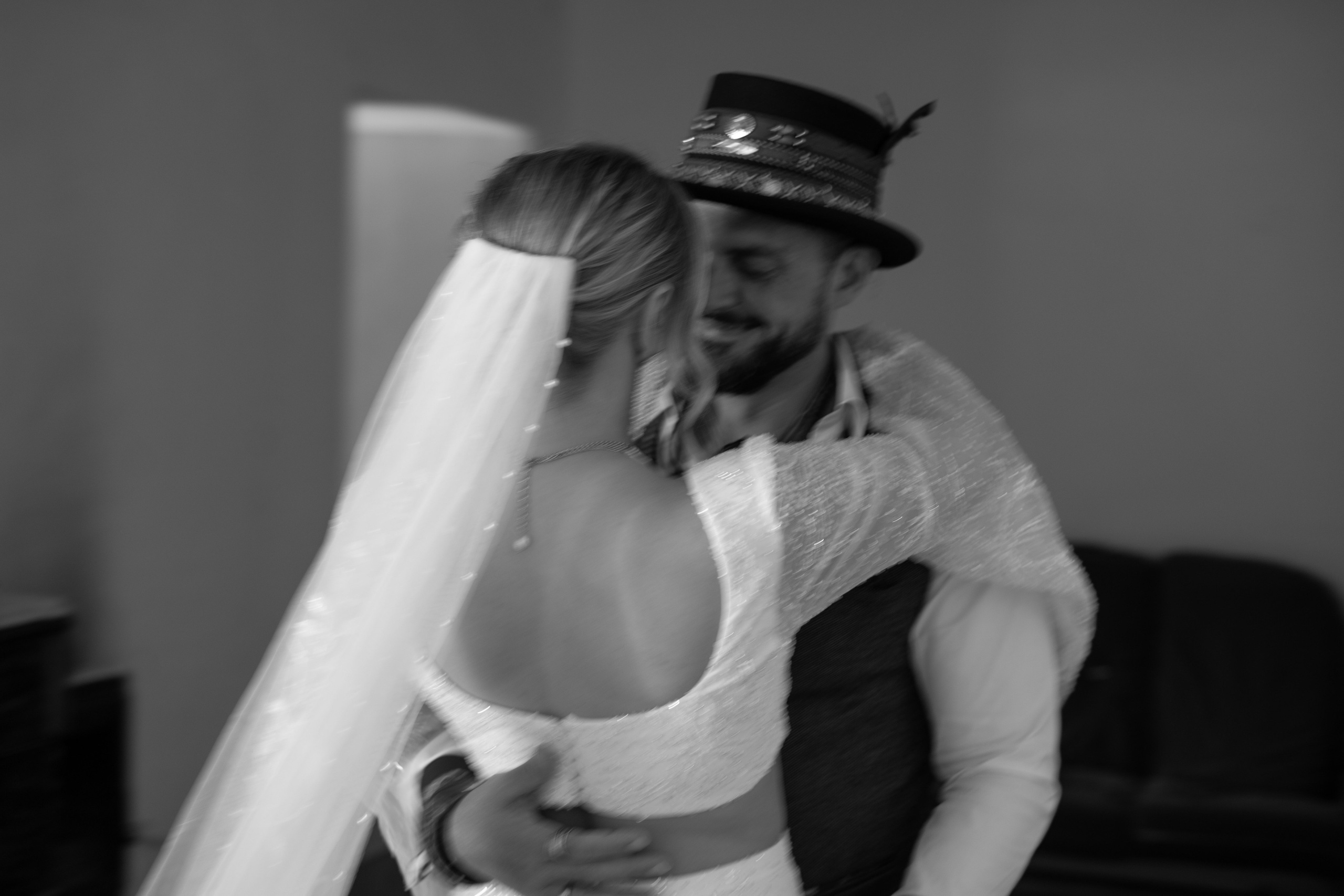 Stasy and Roberto. Wedding Photographer in Barcelona and Medellin