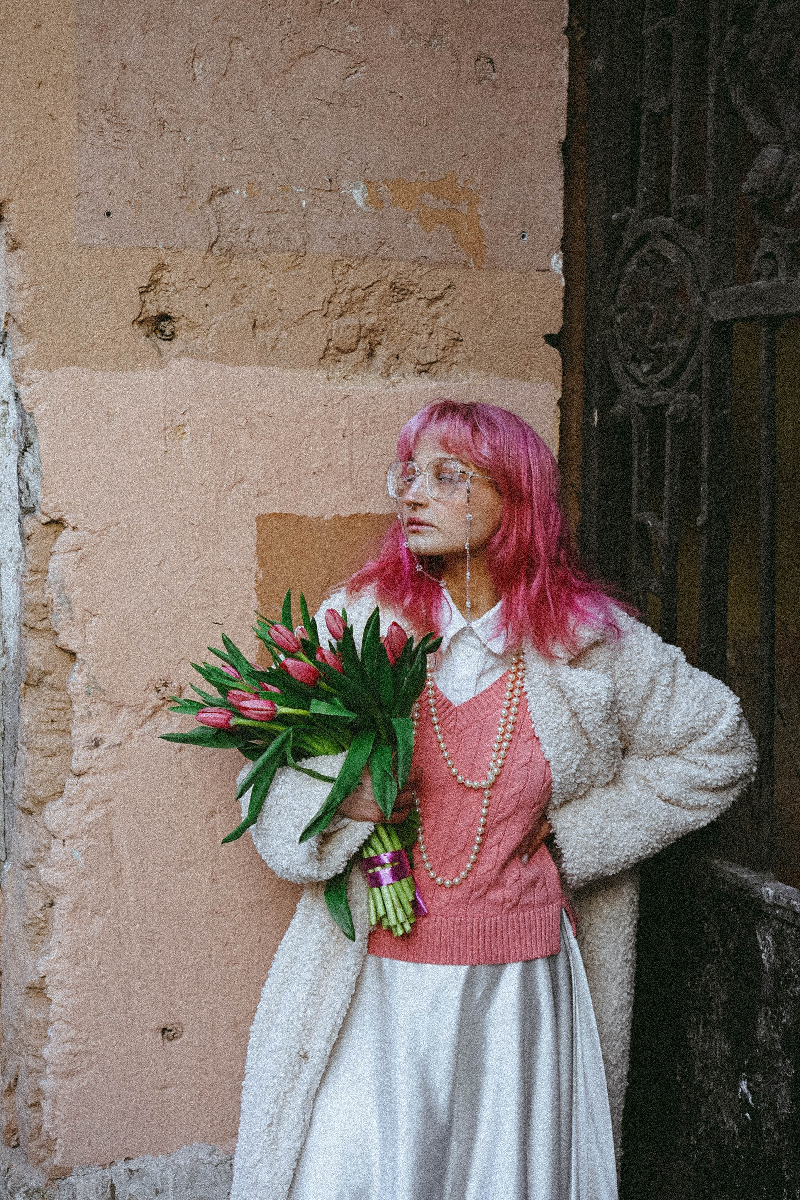 Прогулочная фотосессия с тюльпанами. Профессиональный фотограф, Санкт-Петербург — Виктория Богомолова