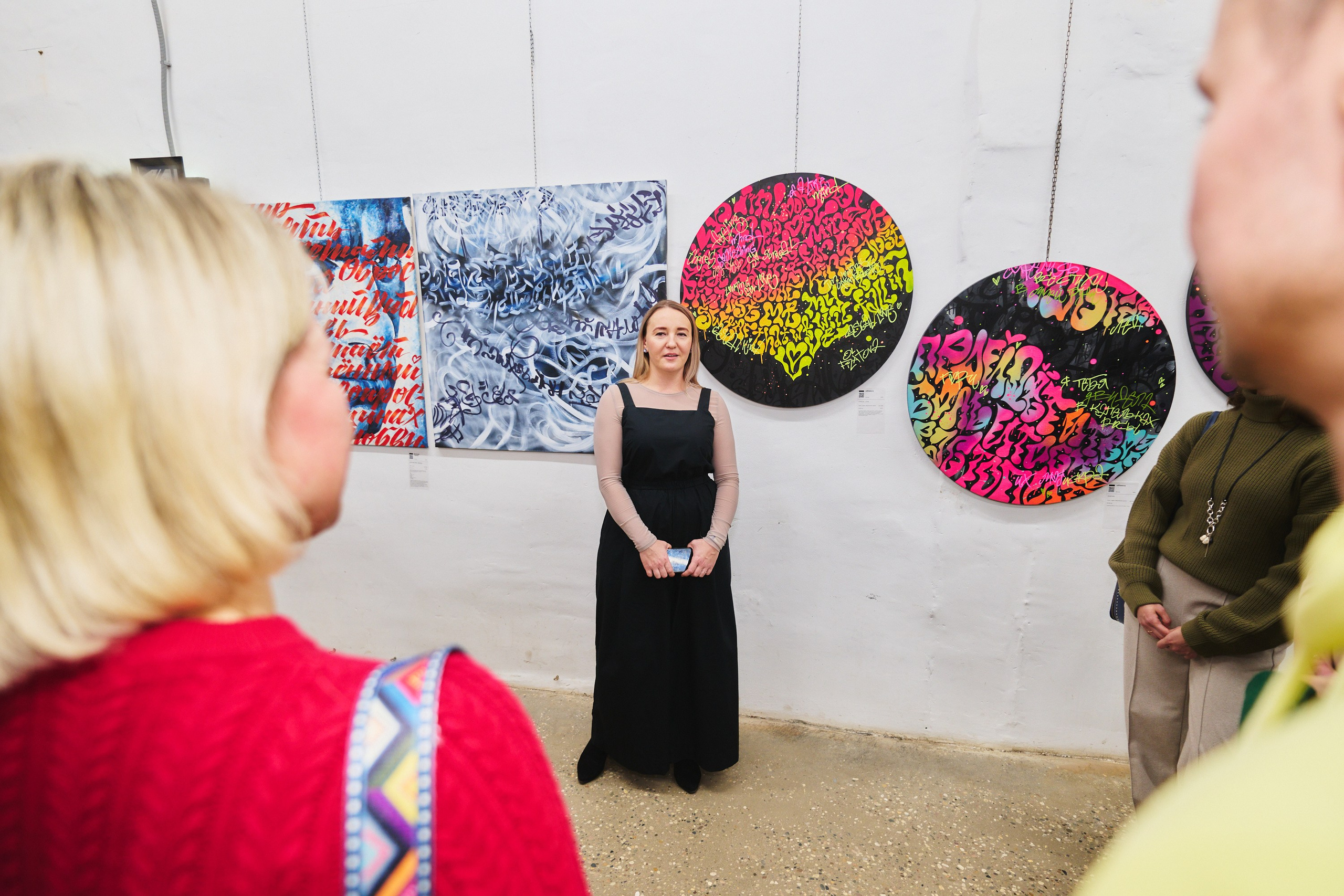 Выставка Каллиграфии — галлереия 676. Фотограф в Иваново: Каталожная съемка одежды и постельного белья, Wildberries