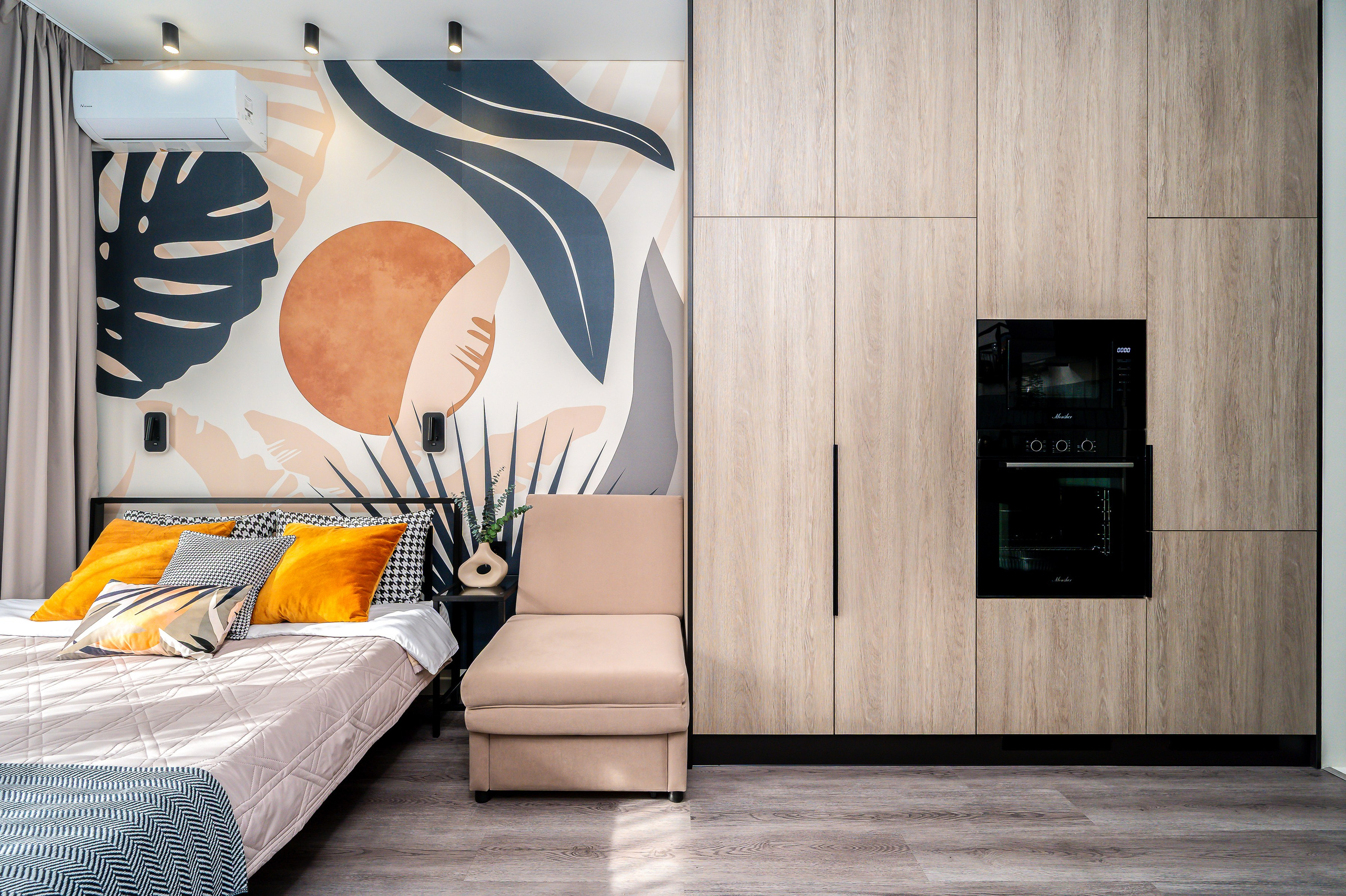 Уютная студия для посуточной аренды. Интерьерный фотограф. Фото- видеосъемка недвижимости Санкт-Петербург