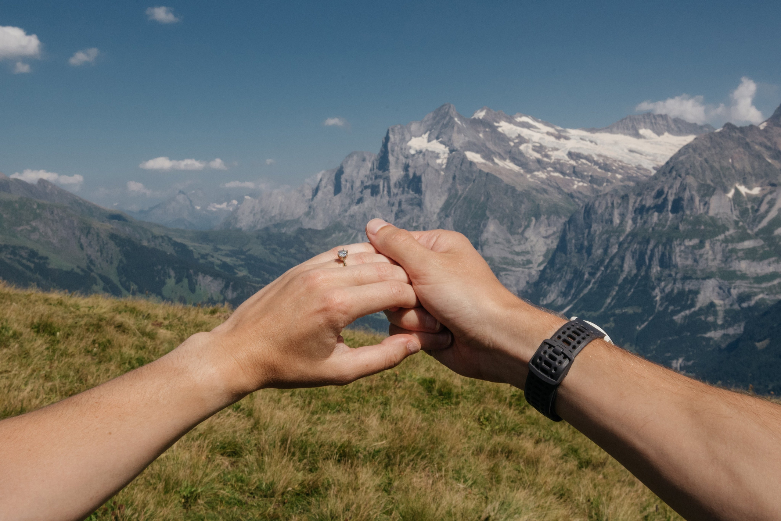 Eli & Adalyn (Mannlichen, Wengen). Photographer in Interlaken area