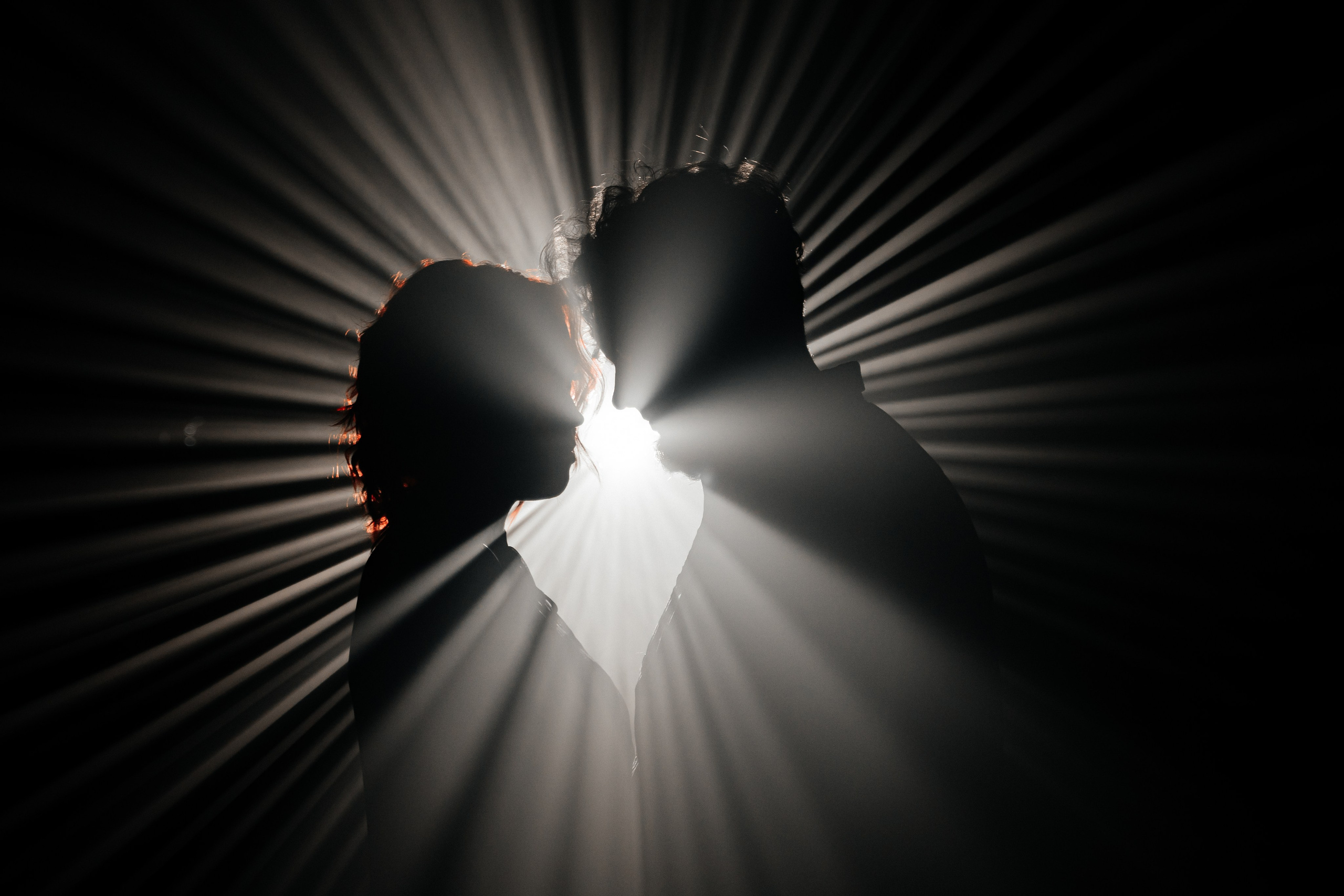 Love story «In total darkness». Свадебные фотограф и видеограф Наталья и Анатолий Новиковы СПб