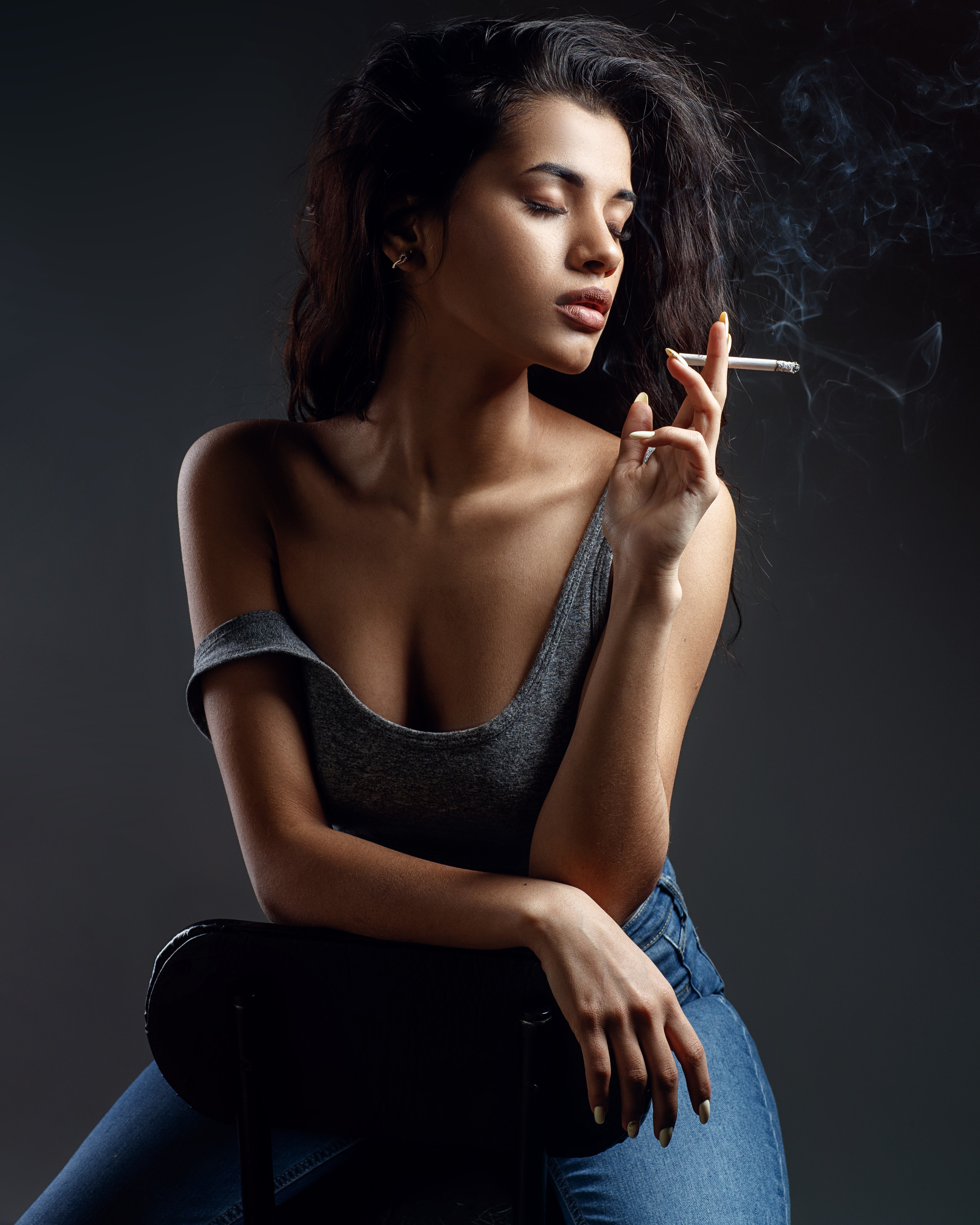 Портретная женская фотосессия в студии Саратов. Фотограф Сергей Сорокин — классический портрет и НЮ в Саратове