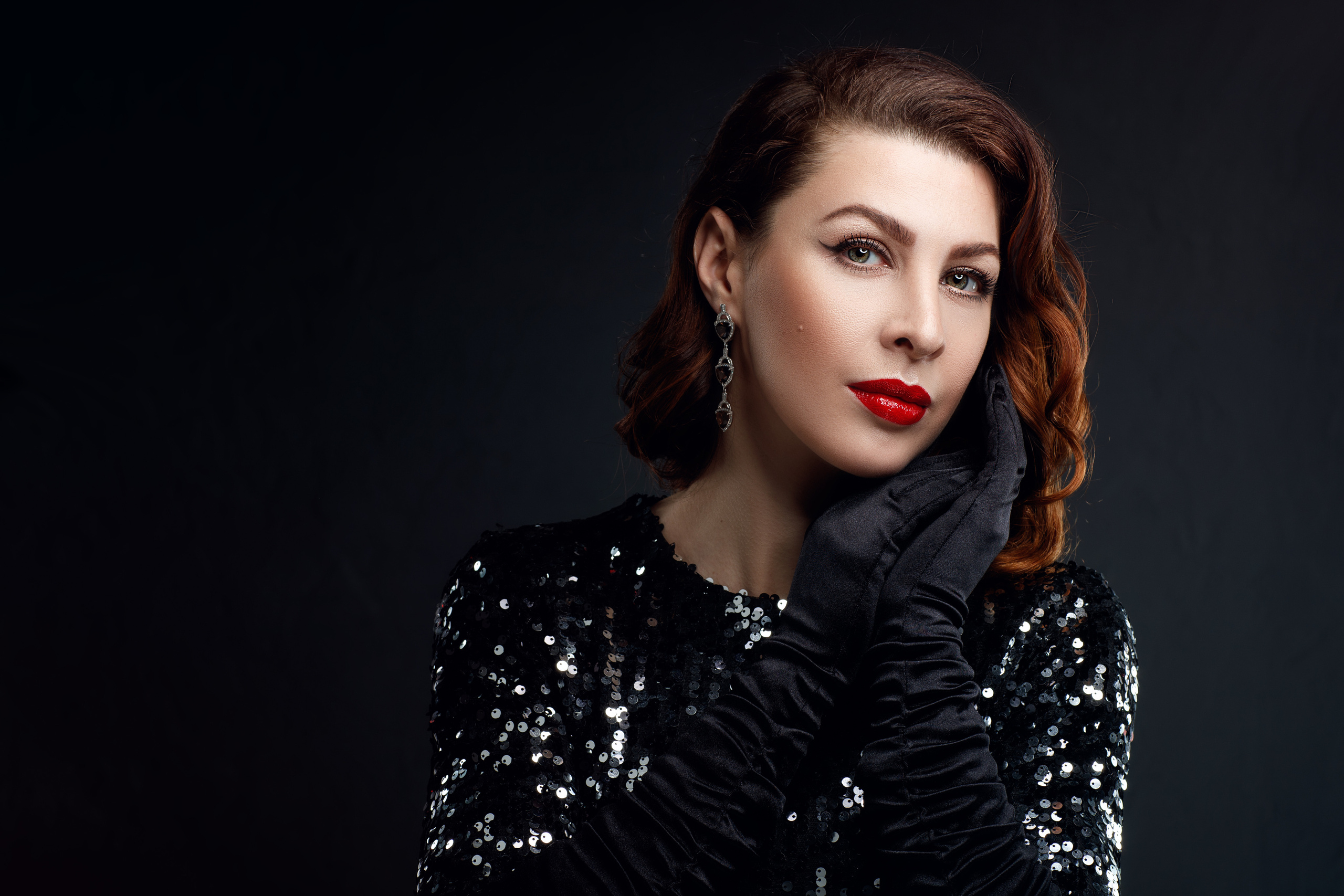 Портретная женская фотосессия в студии Саратов. Фотограф Сергей Сорокин — классический портрет и НЮ в Саратове