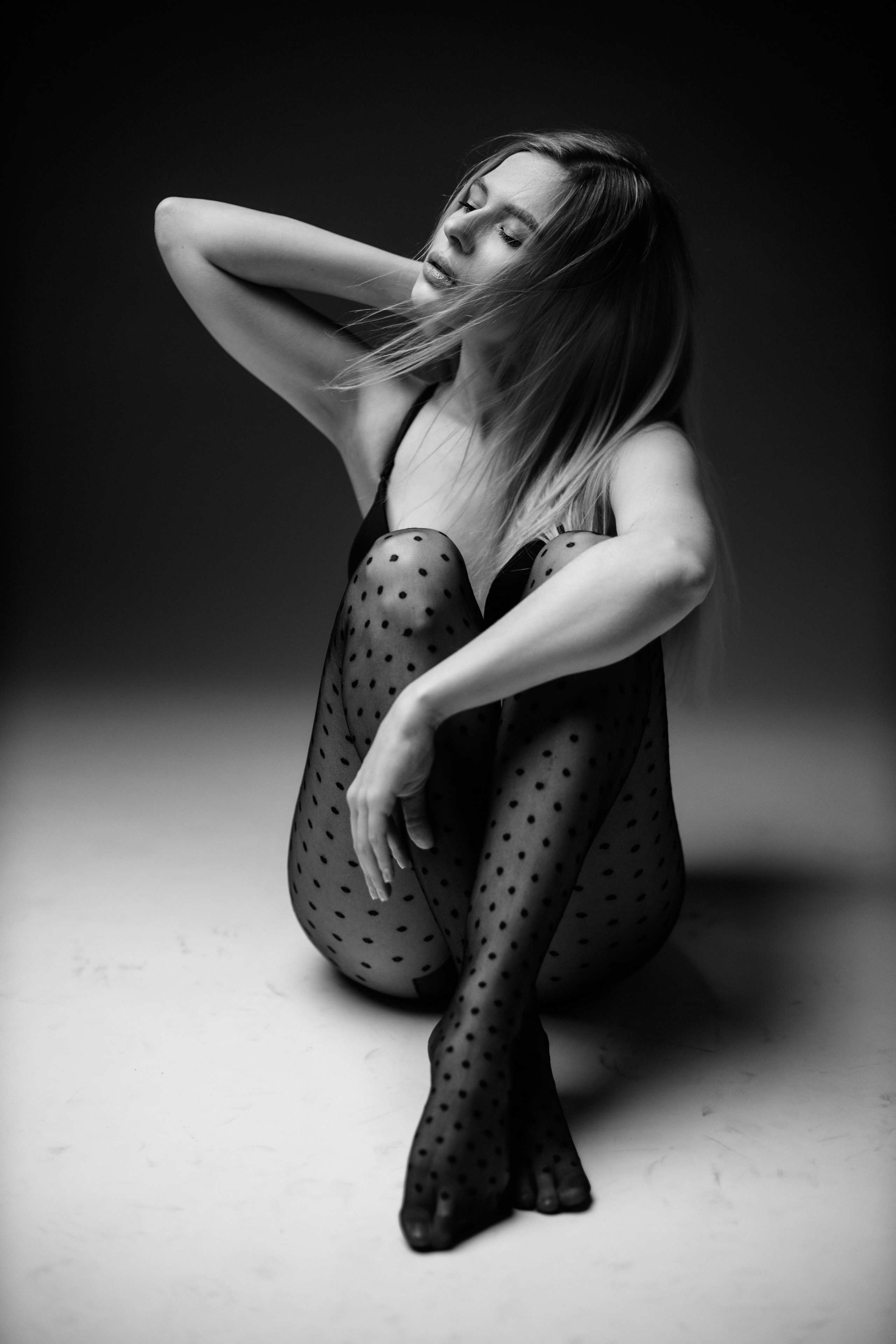 Портретная женская фотосессия в студии Саратов. Фотограф Сергей Сорокин — классический портрет и НЮ в Саратове