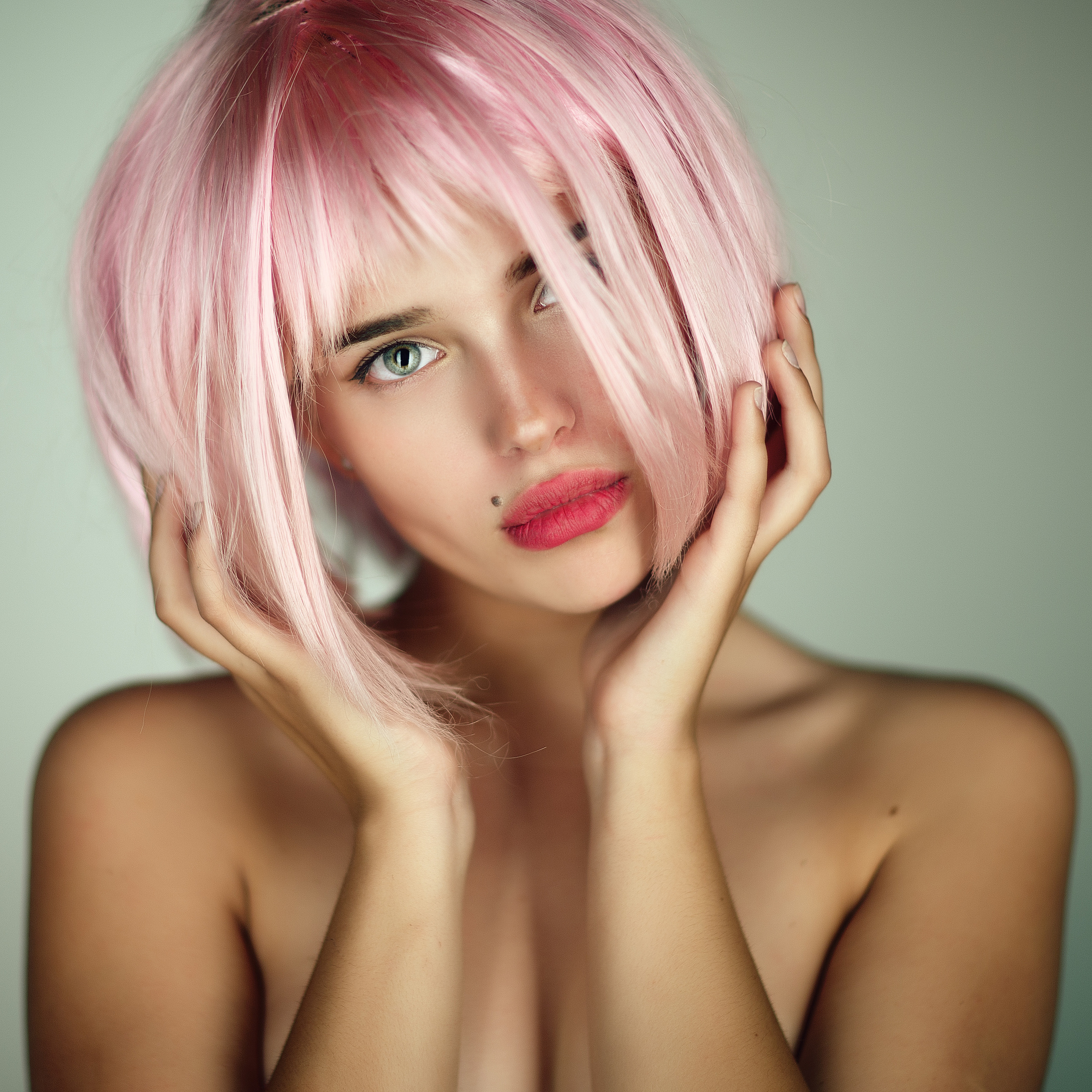 Портретная женская фотосессия в студии Саратов. Фотограф Сергей Сорокин — классический портрет и НЮ в Саратове