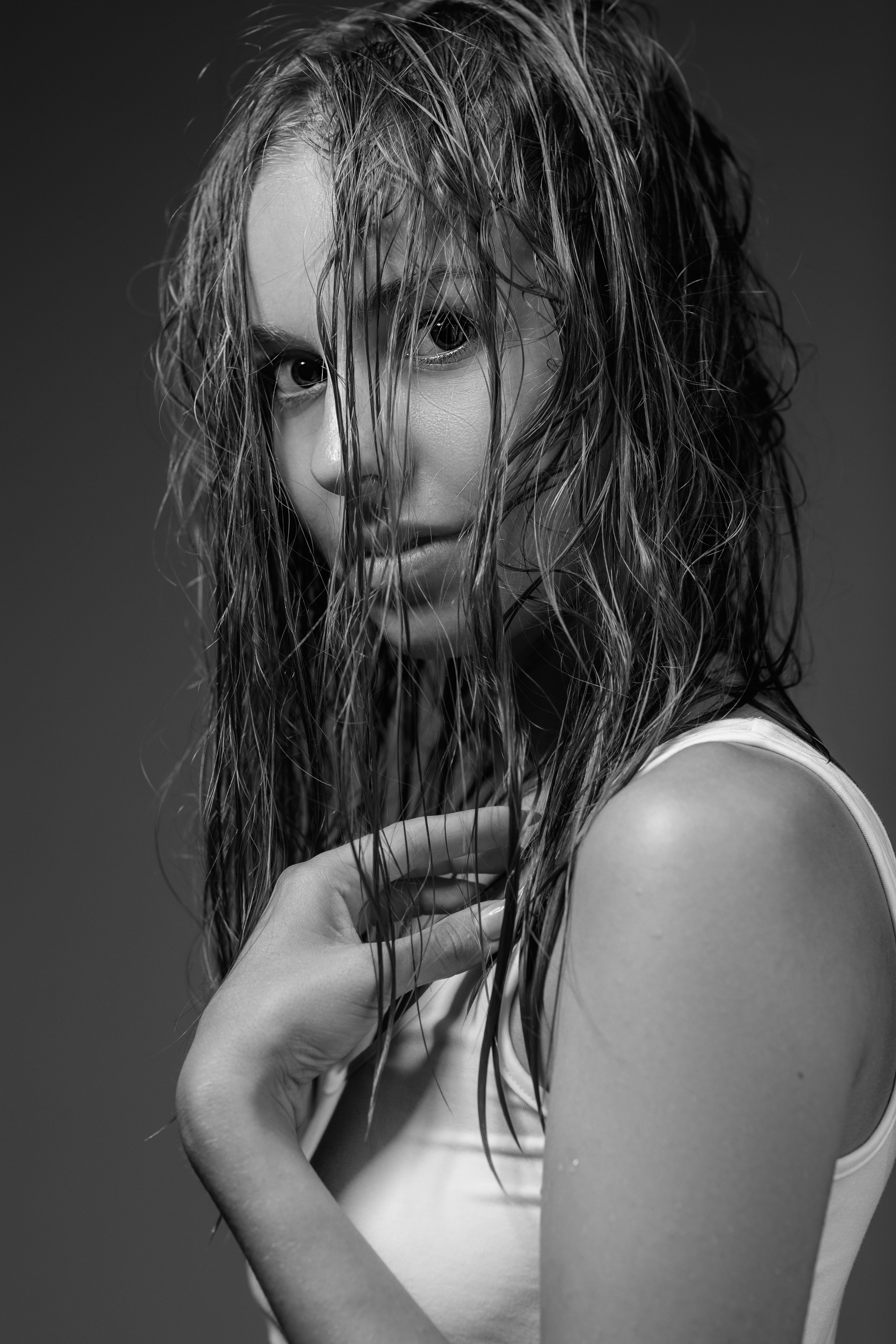 Портретная женская фотосессия в студии Саратов. Фотограф Сергей Сорокин — классический портрет и НЮ в Саратове