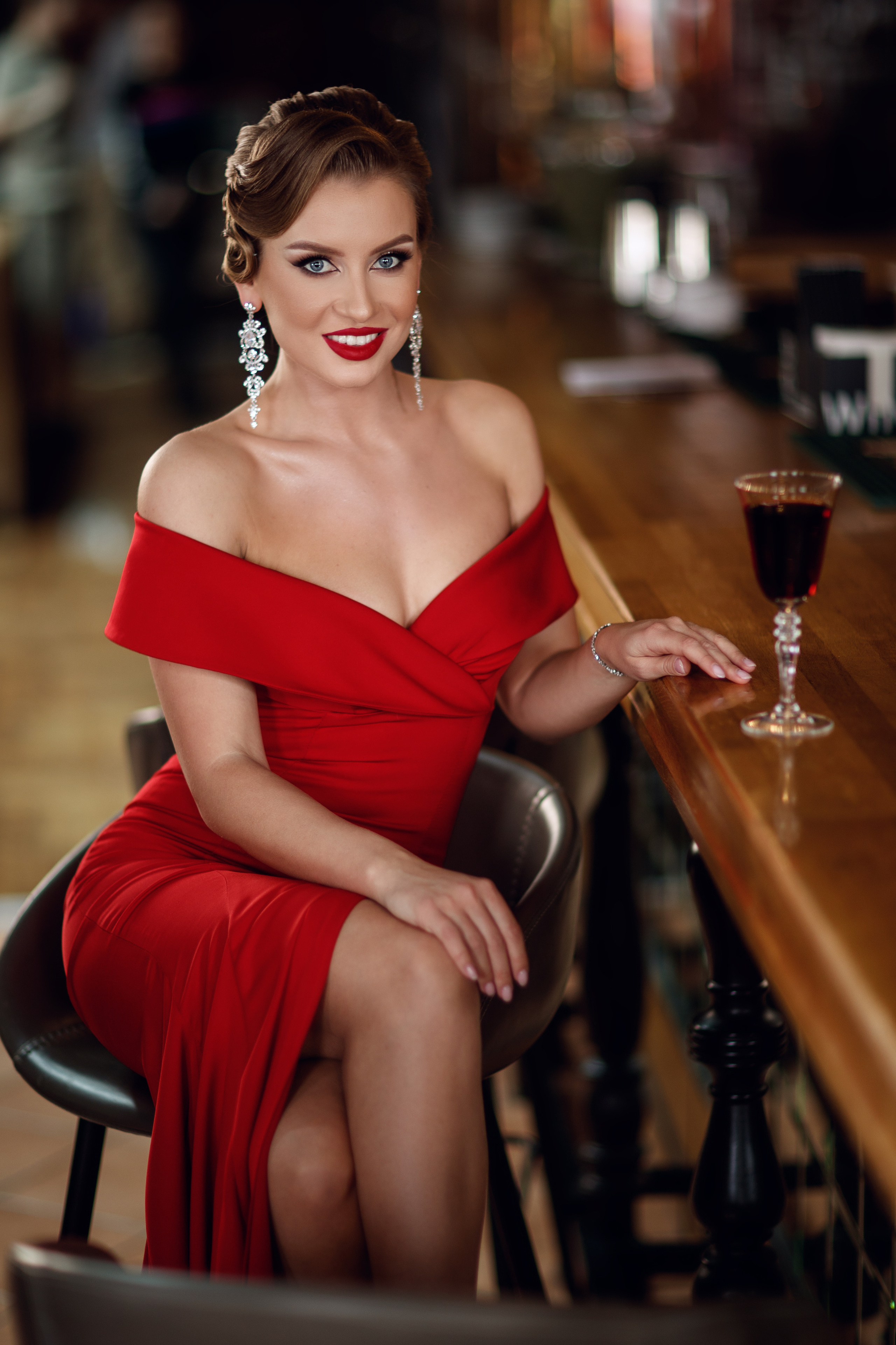 Портретная женская фотосессия в студии Саратов. Фотограф Сергей Сорокин — классический портрет и НЮ в Саратове