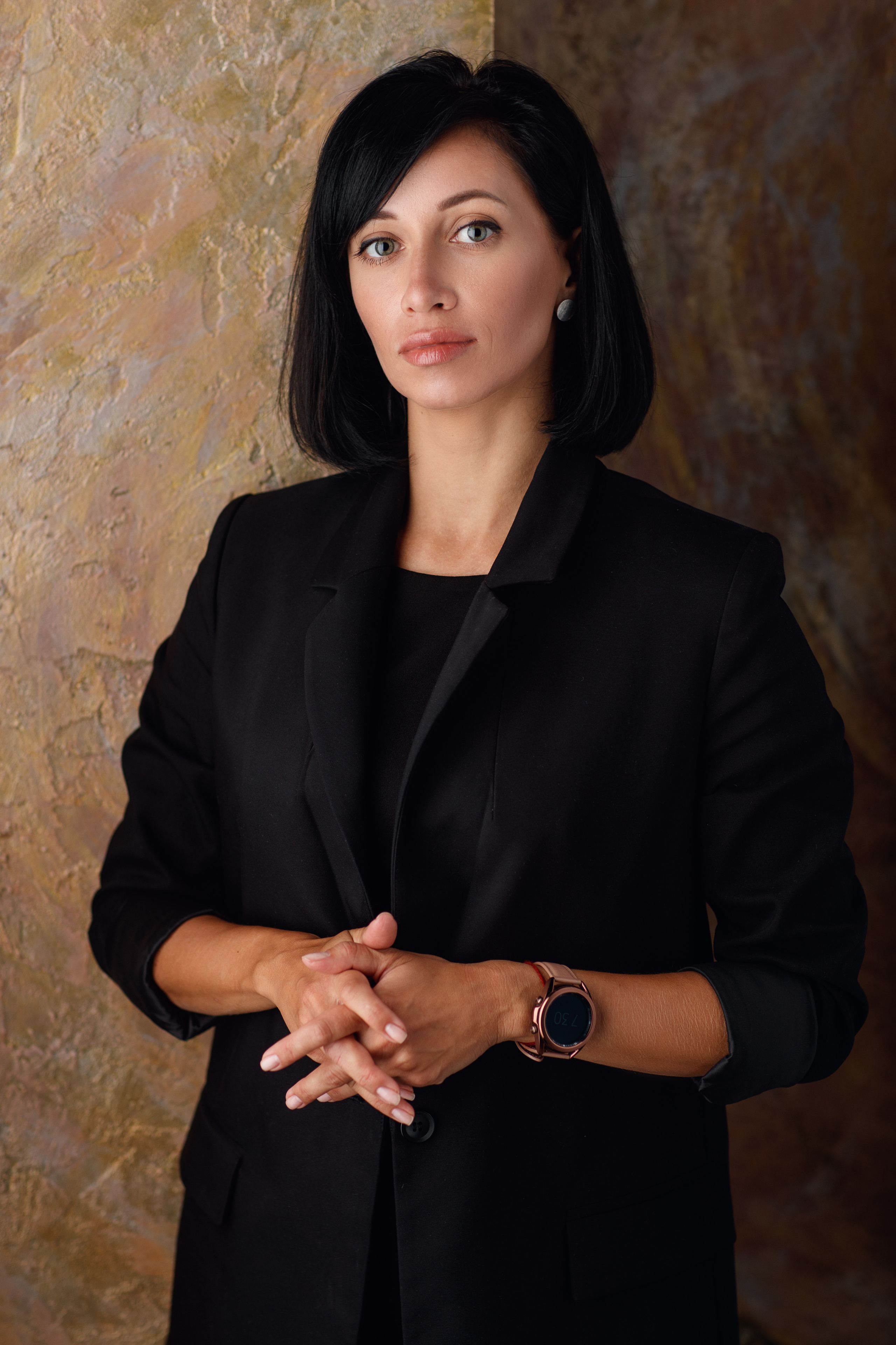 Портретная женская фотосессия в студии Саратов. Фотограф Сергей Сорокин — классический портрет и НЮ в Саратове