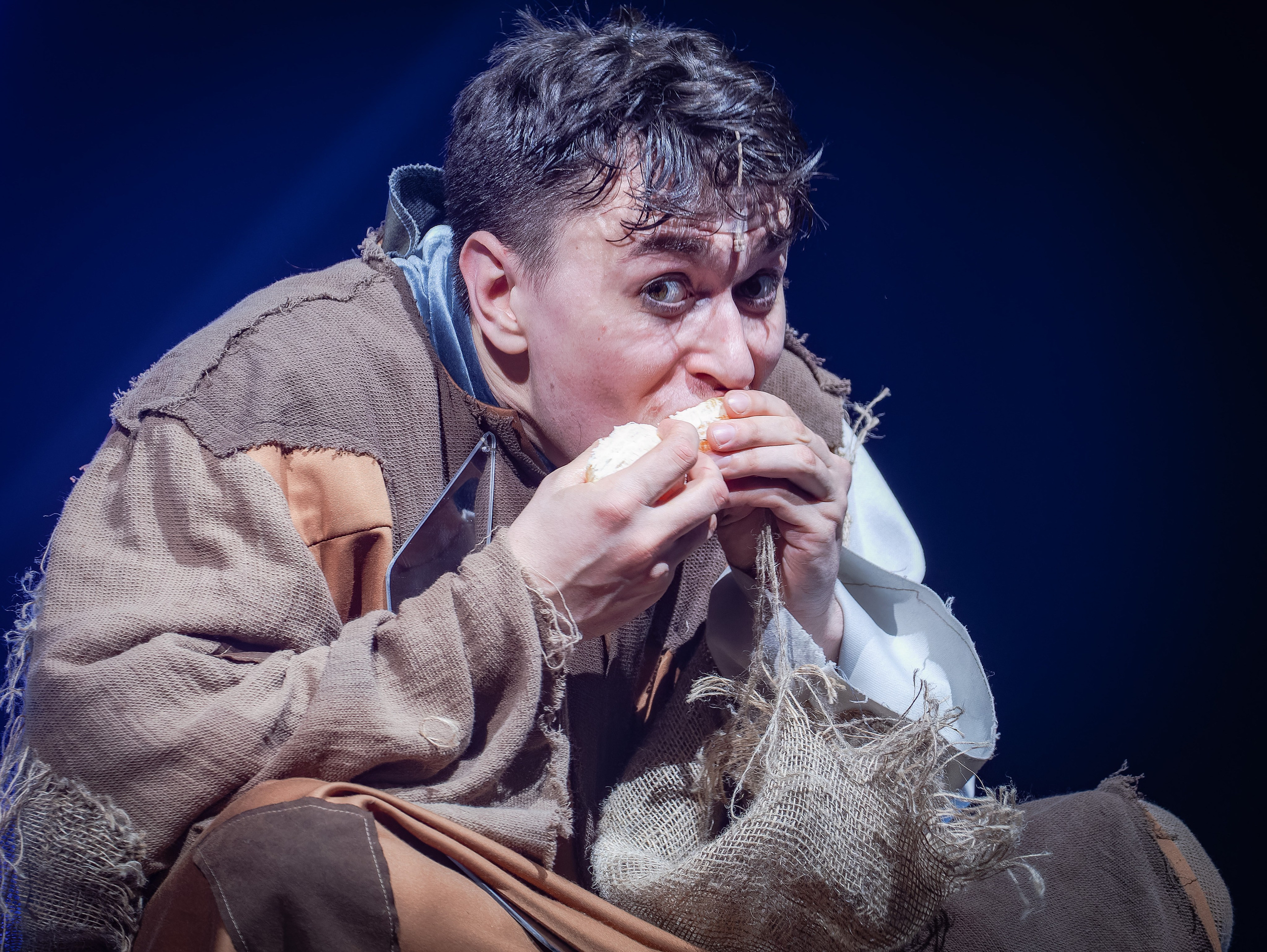 Любовь к трем апельсинам_Чехов Центр. Фотограф. г. Южно-Сахалинск. Олег Толстов