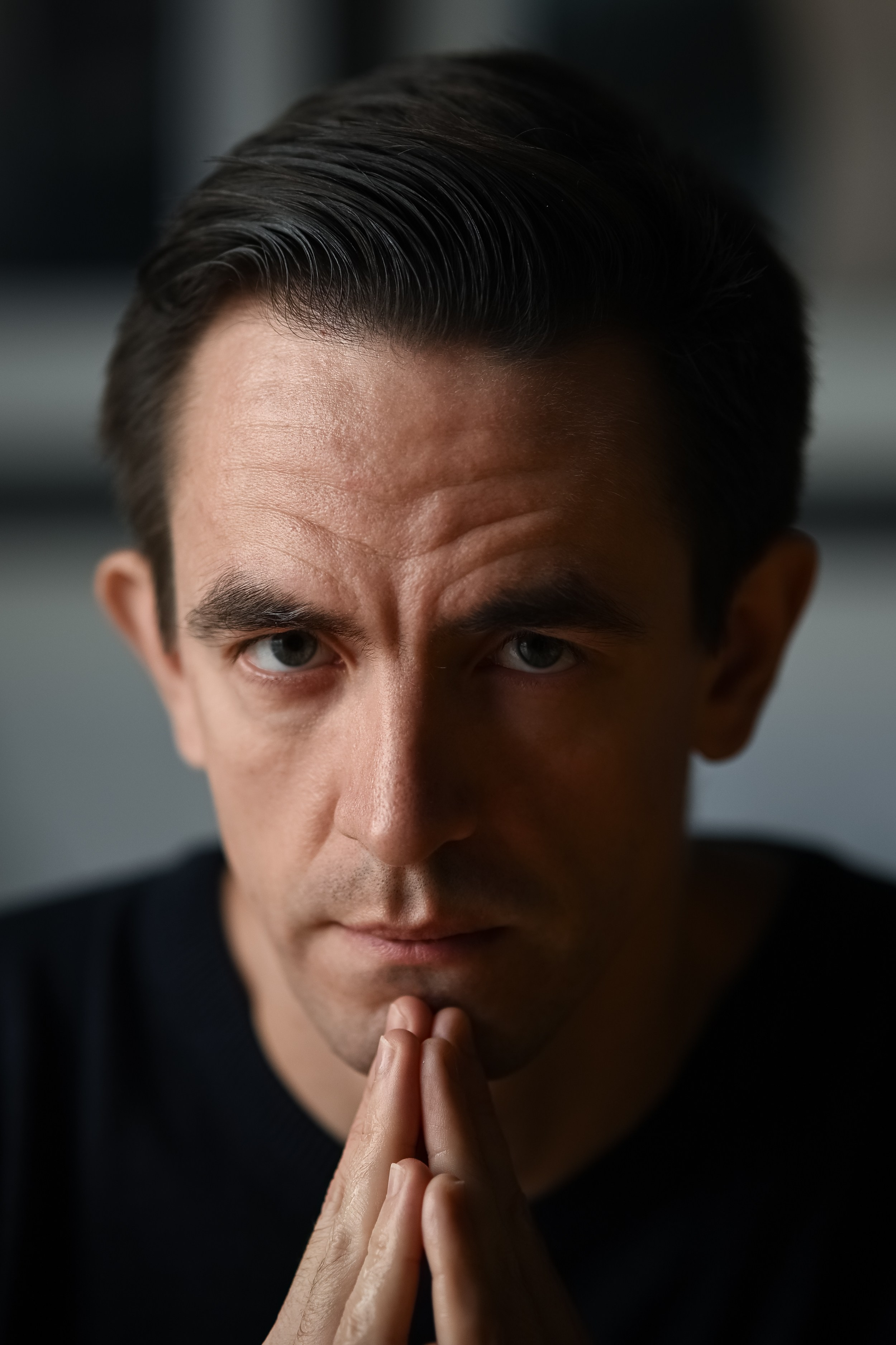 Профессиональная фотосессия для мужчины в студии Казани, автор — Алексей Клейменов