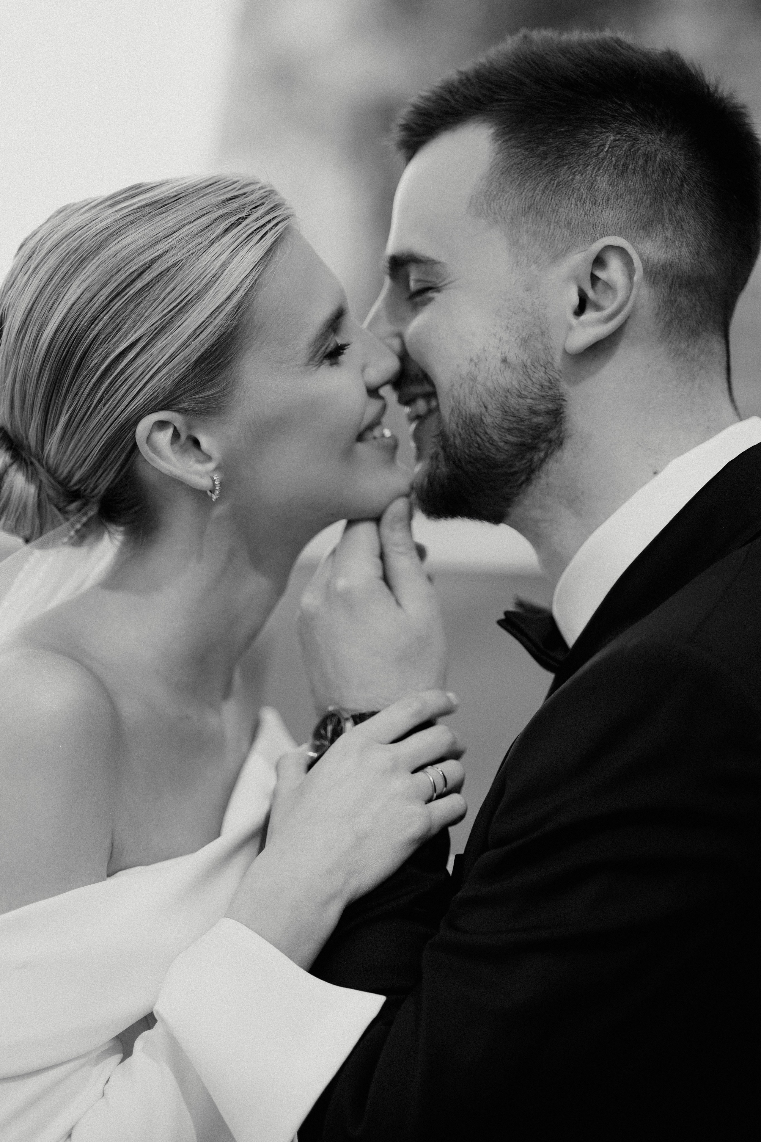 Свадебная фотосессия на стадионе Спартак. Свадебный фотограф в Москве. свадебная фотосессия Москва. Фотограф в Москве Валерия Рожкова