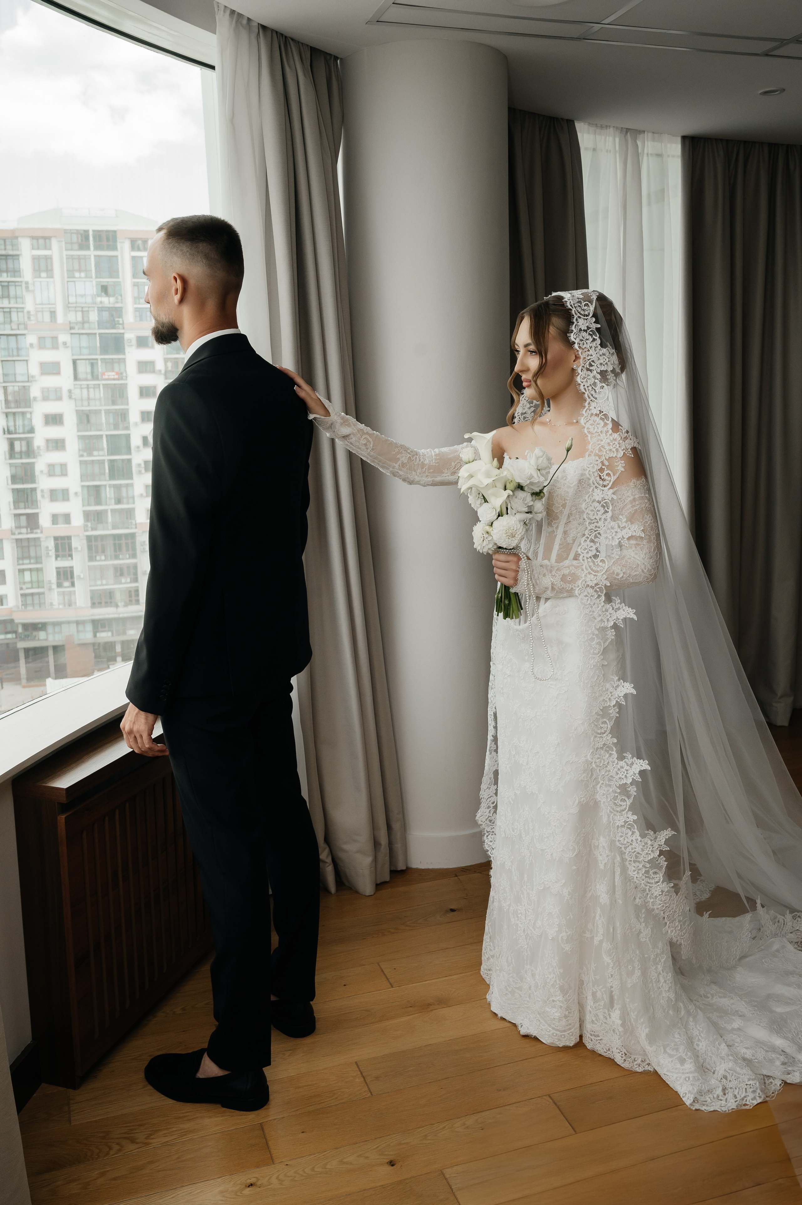 Свадьба (утро в отеле). Свадебный и семейный фотограф в Краснодаре Алина Мельник