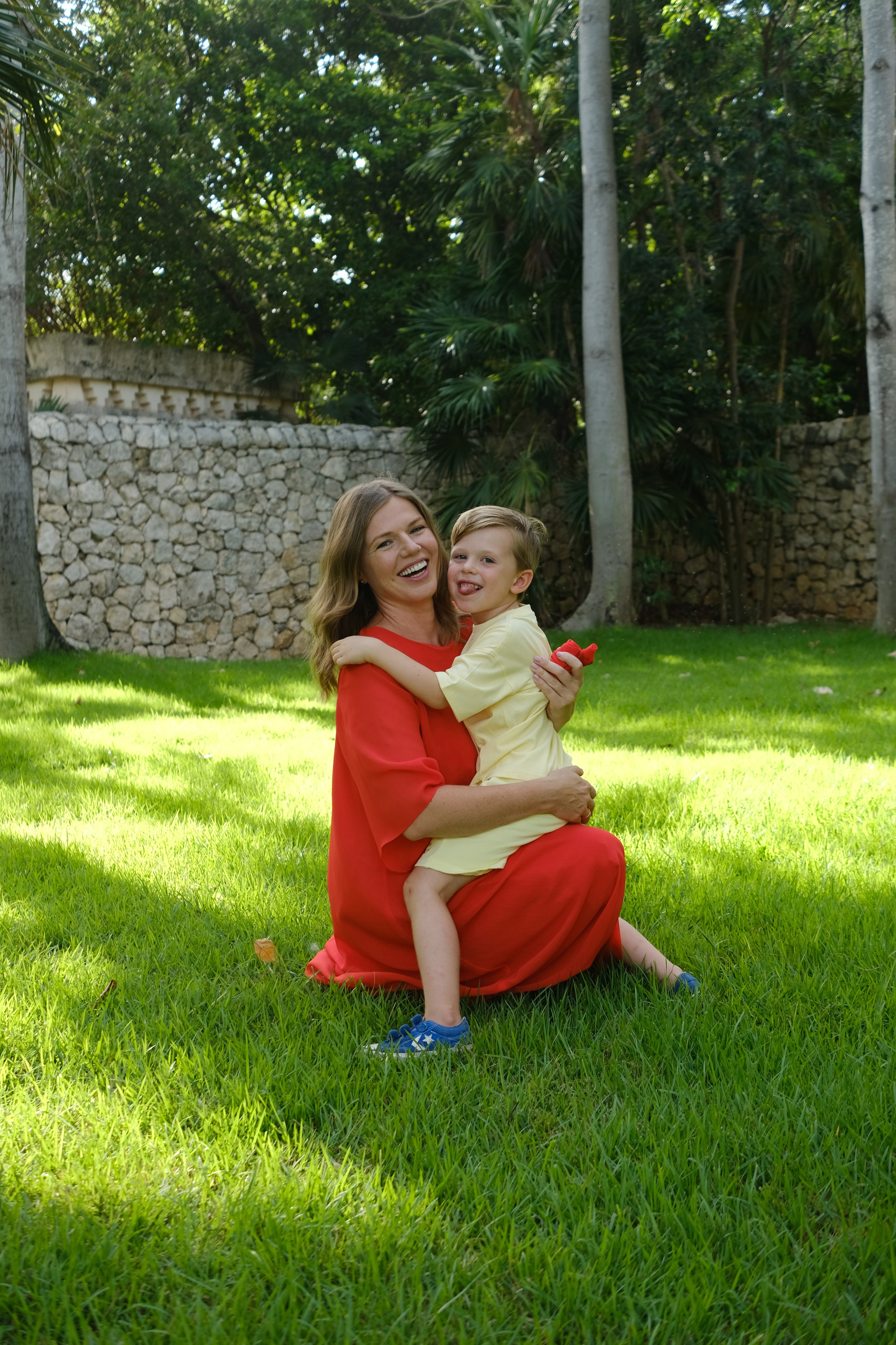 Family Photography. Margarita Rodionova — a contemporary lens-based artist currently working in Cancun, Mexico