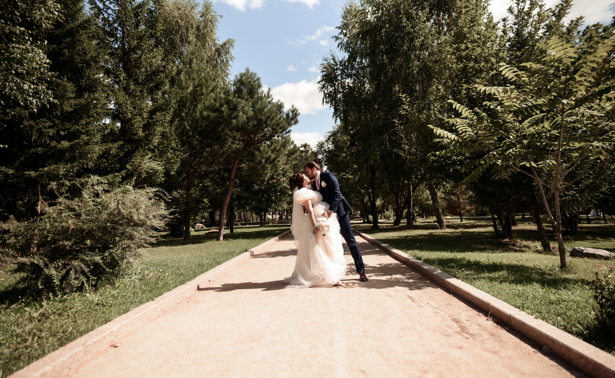 Егор и София Небольшая свадебная серия. Свадебный, семейный, детский, контент фотограф в Омске Максим Ильин