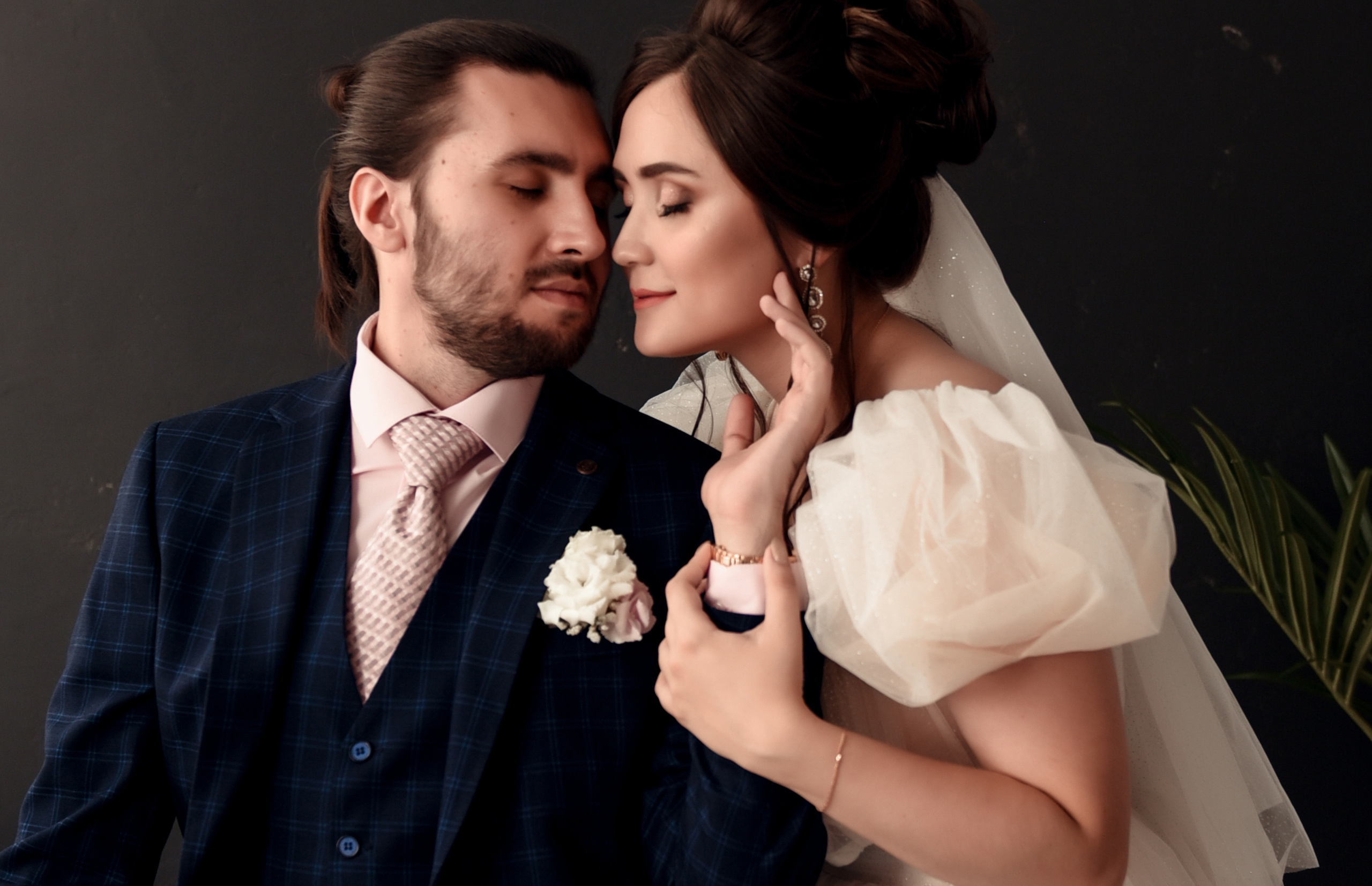 Егор и София Небольшая свадебная серия. Свадебный, семейный, детский, контент фотограф в Омске Максим Ильин