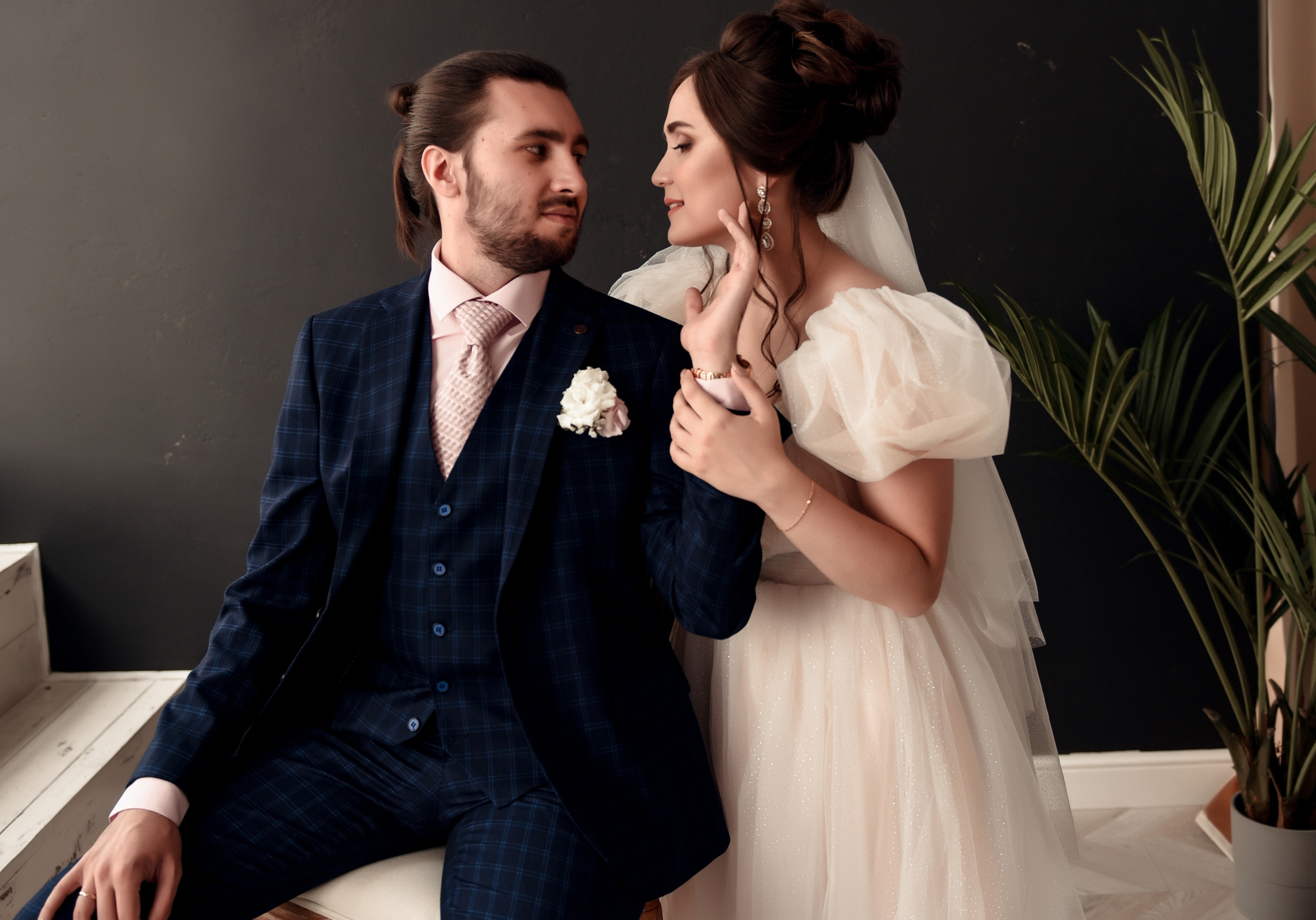 Егор и София Небольшая свадебная серия. Свадебный, семейный, детский, контент фотограф в Омске Максим Ильин