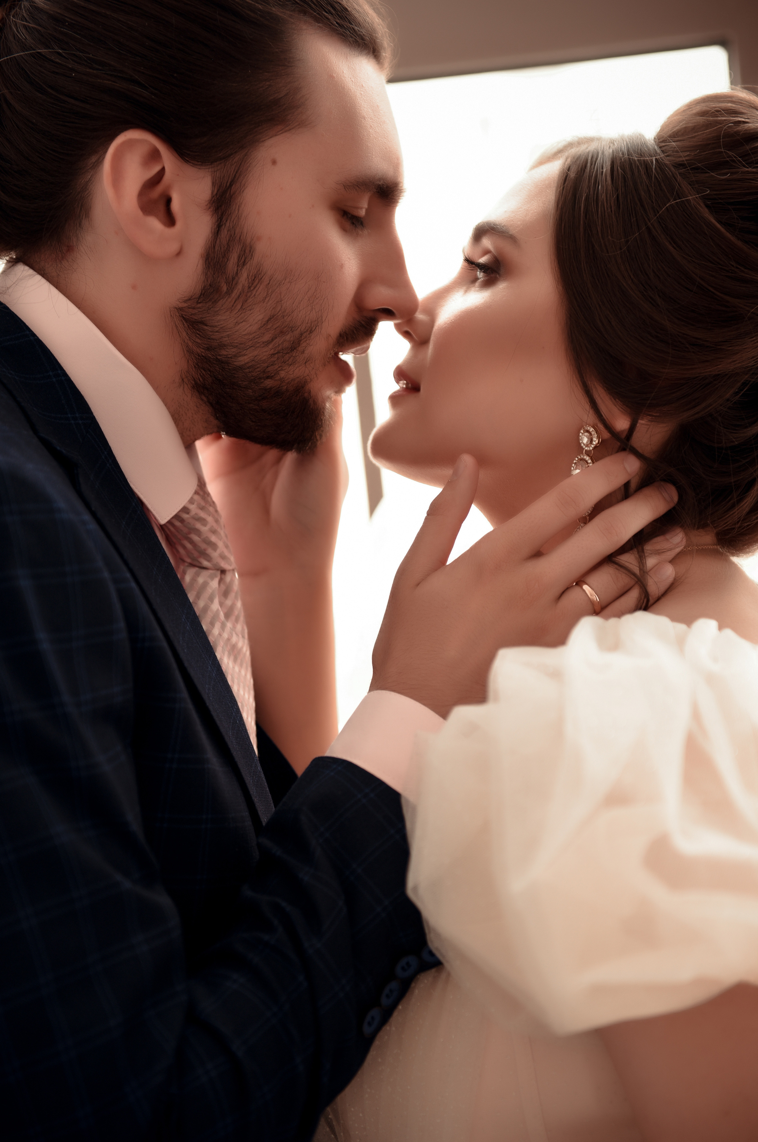 Егор и София Небольшая свадебная серия. Свадебный, семейный, детский, контент фотограф в Омске Максим Ильин