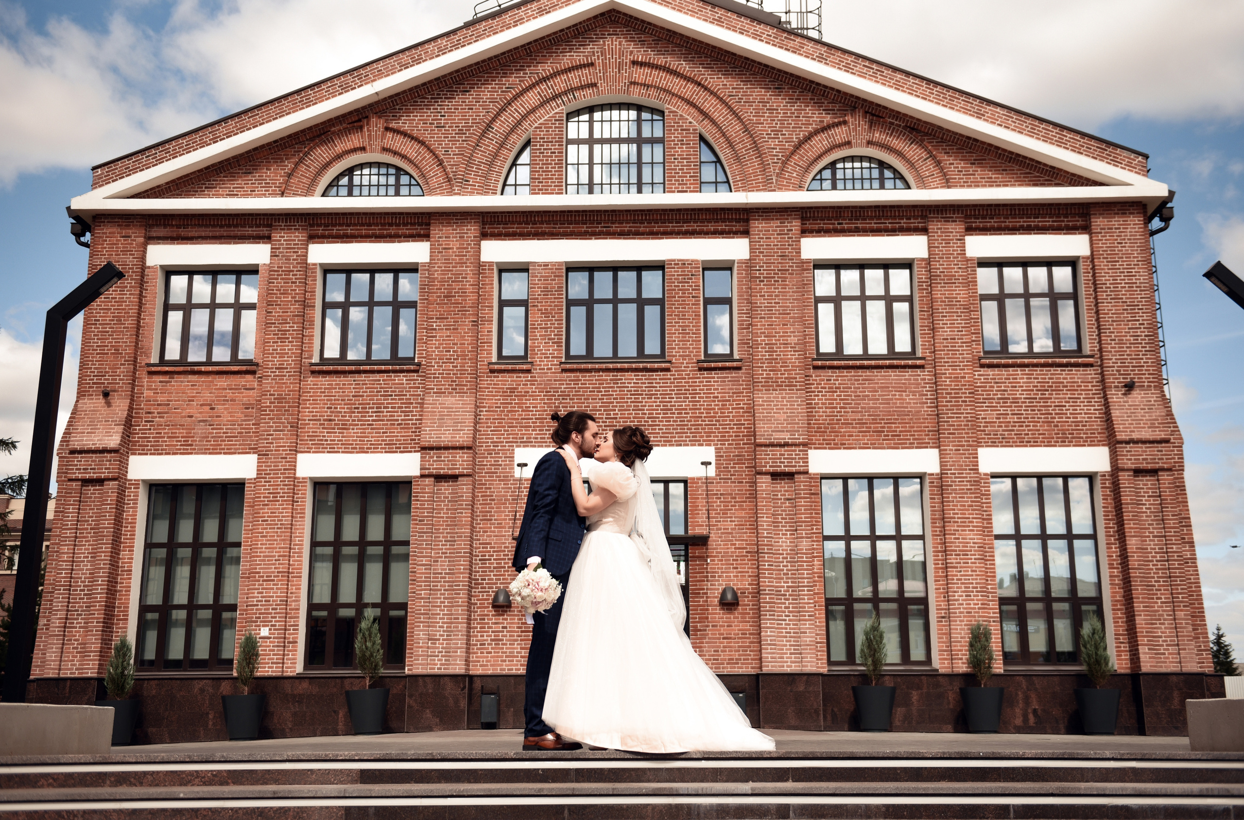 Егор и София Небольшая свадебная серия. Свадебный, семейный, детский, контент фотограф в Омске Максим Ильин