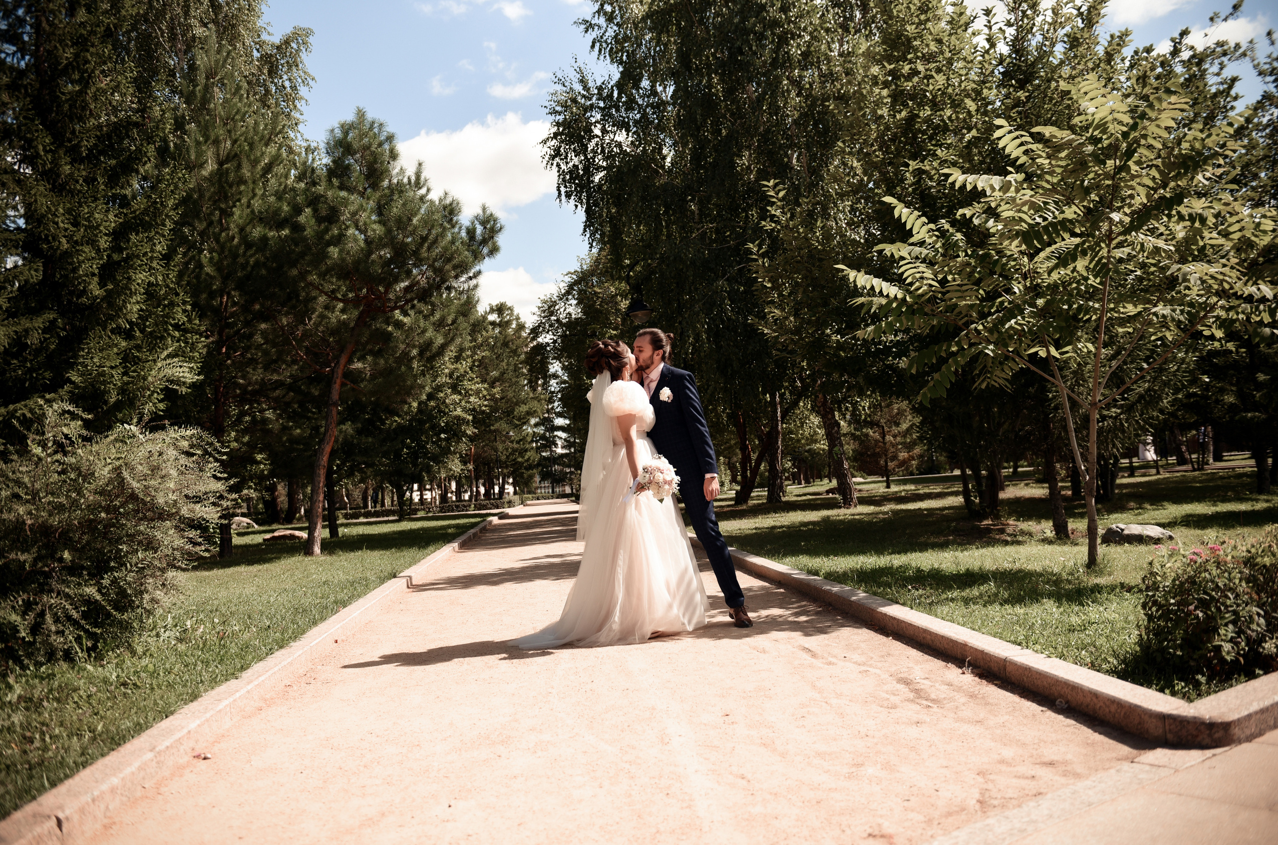 Егор и София Небольшая свадебная серия. Свадебный, семейный, детский, контент фотограф в Омске Максим Ильин