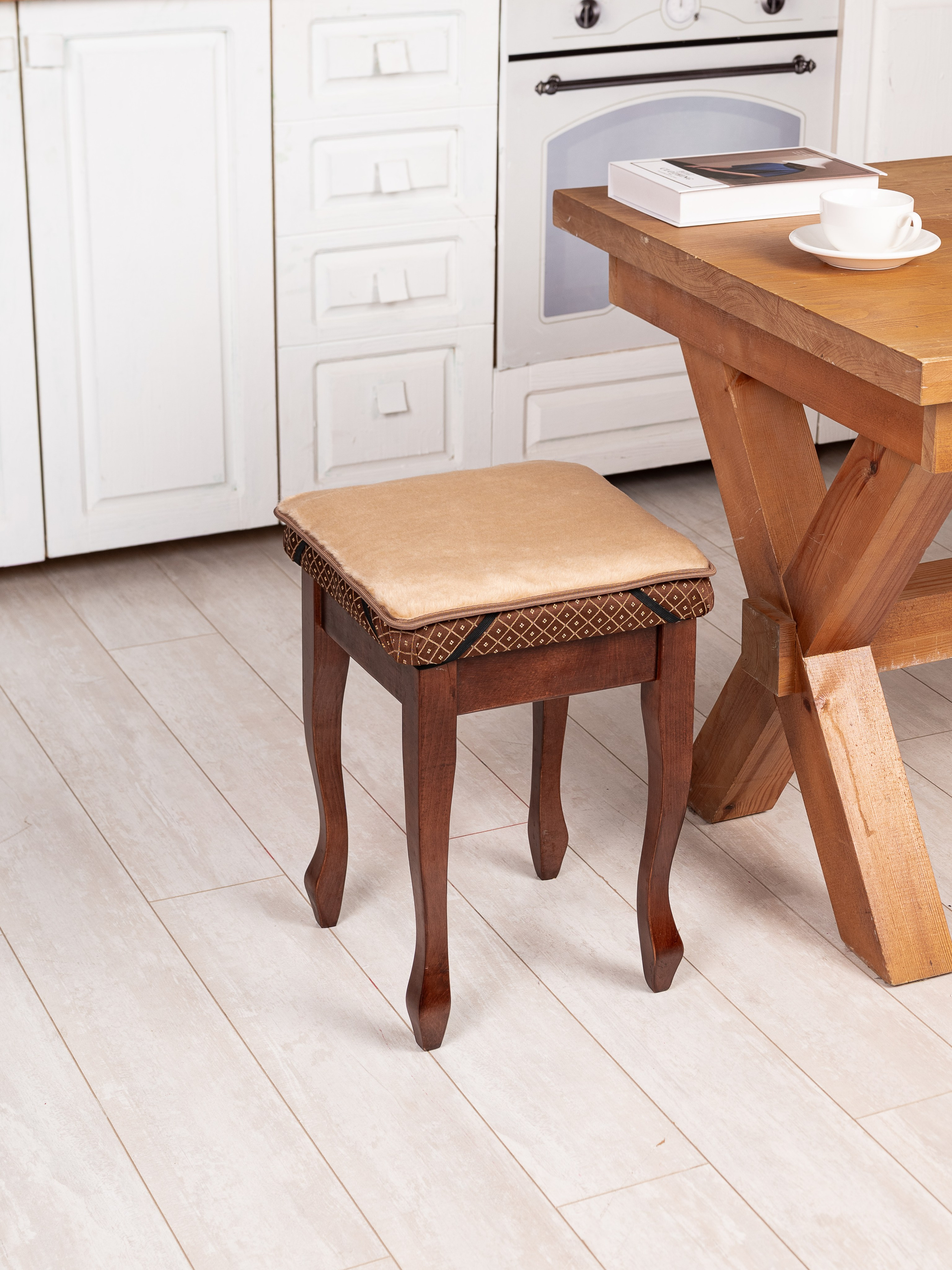 Накидки на стулья. Предметный фотограф, фото для маркетплейсов Пятигорск, КМВ