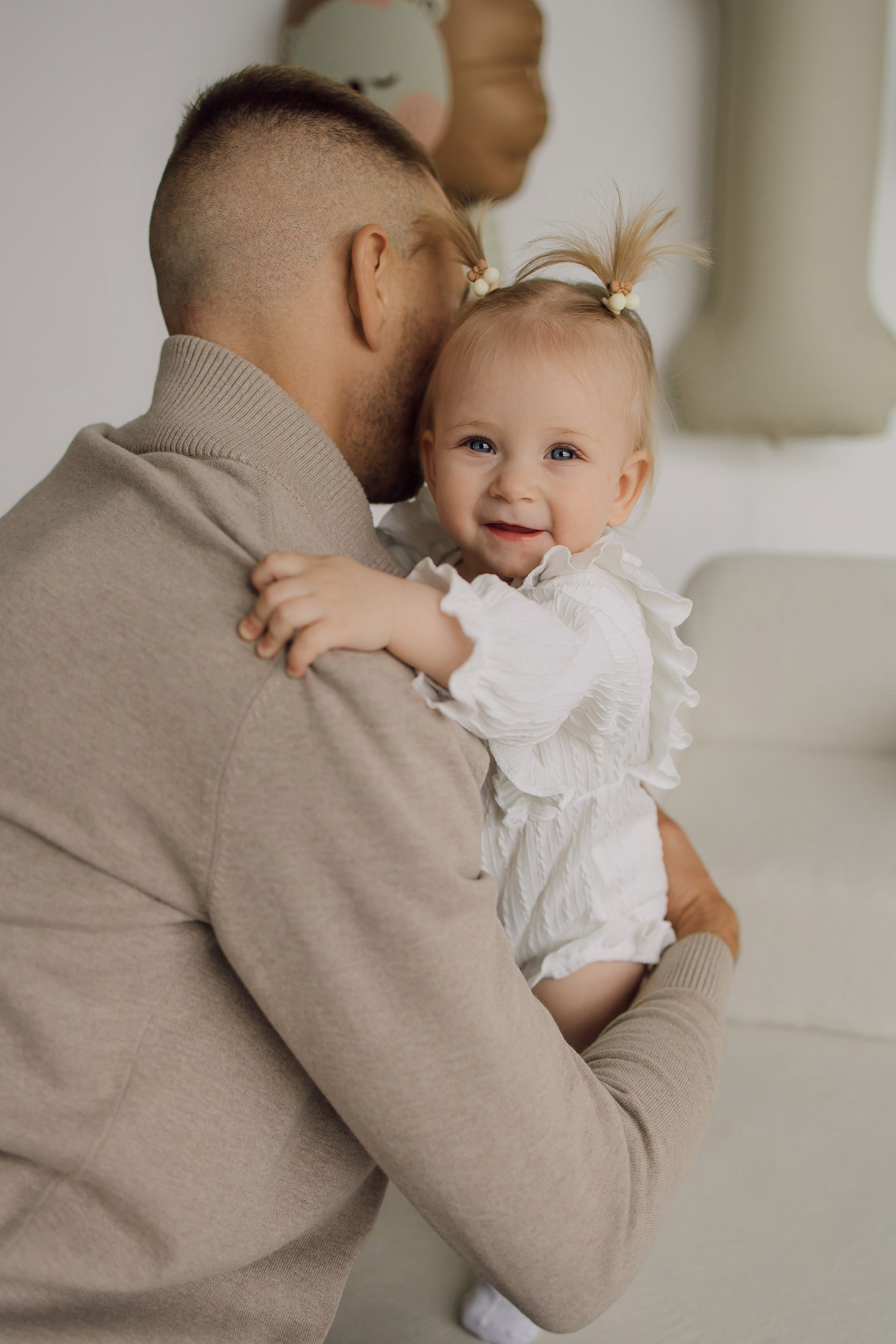 МАлышка Анечка с мамой и папой