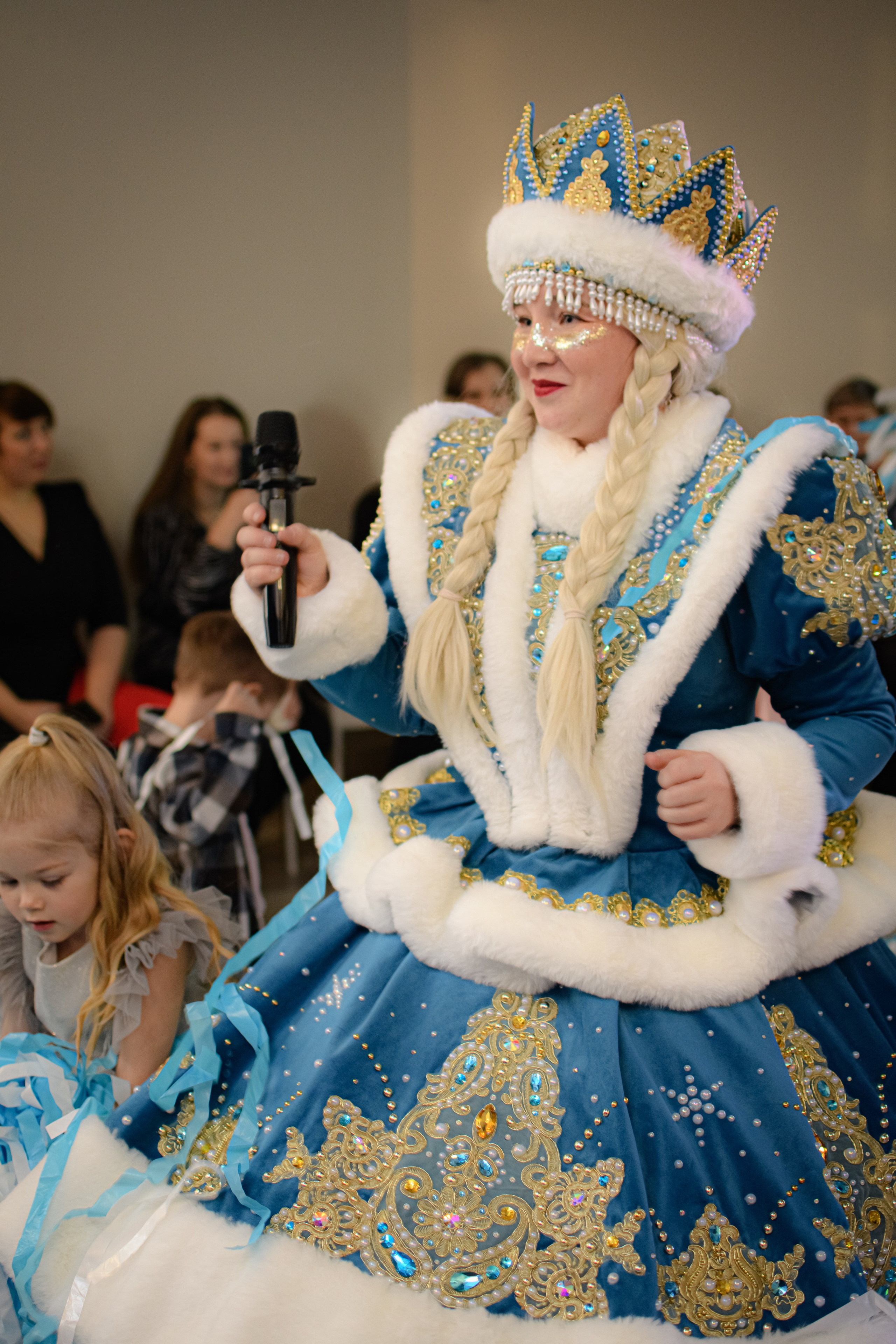 HAPPY NEW YEAR. Photokarish