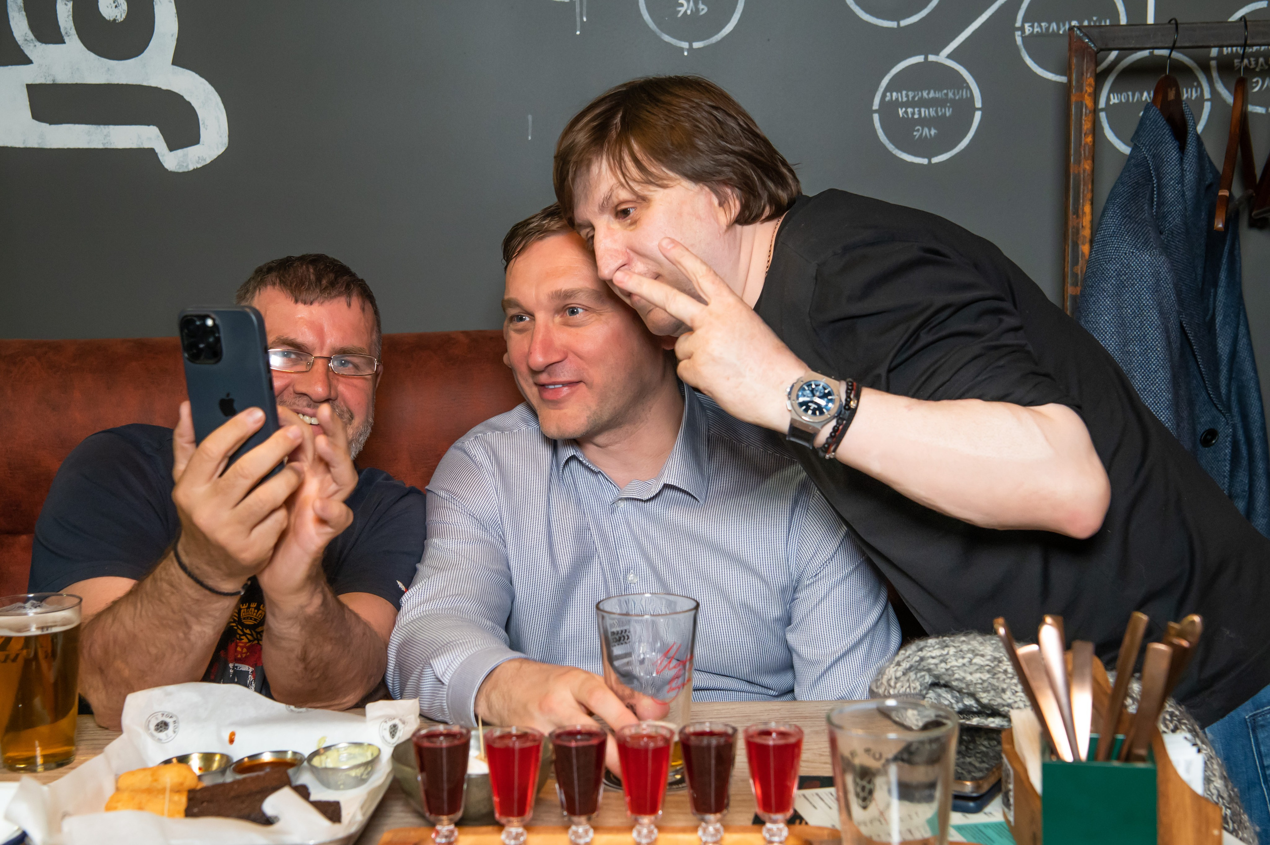 БАР -TOP HOP. Репортажный и семейный фотограф в Тюмени Владислав Шадиков
