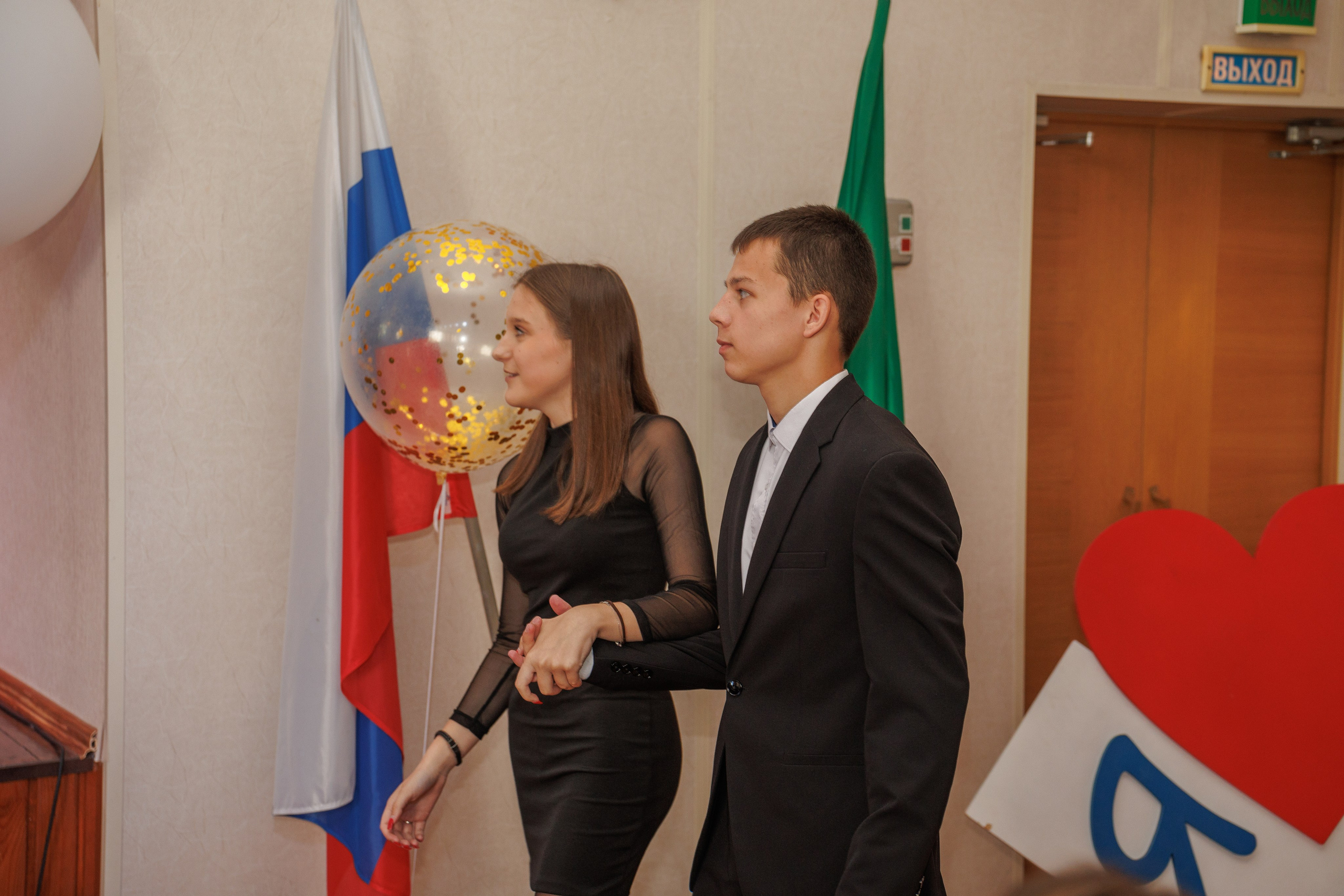 Вручение аттестатов. Свадебный и семейный фотограф в Новосибирске Ирина Дорошкова