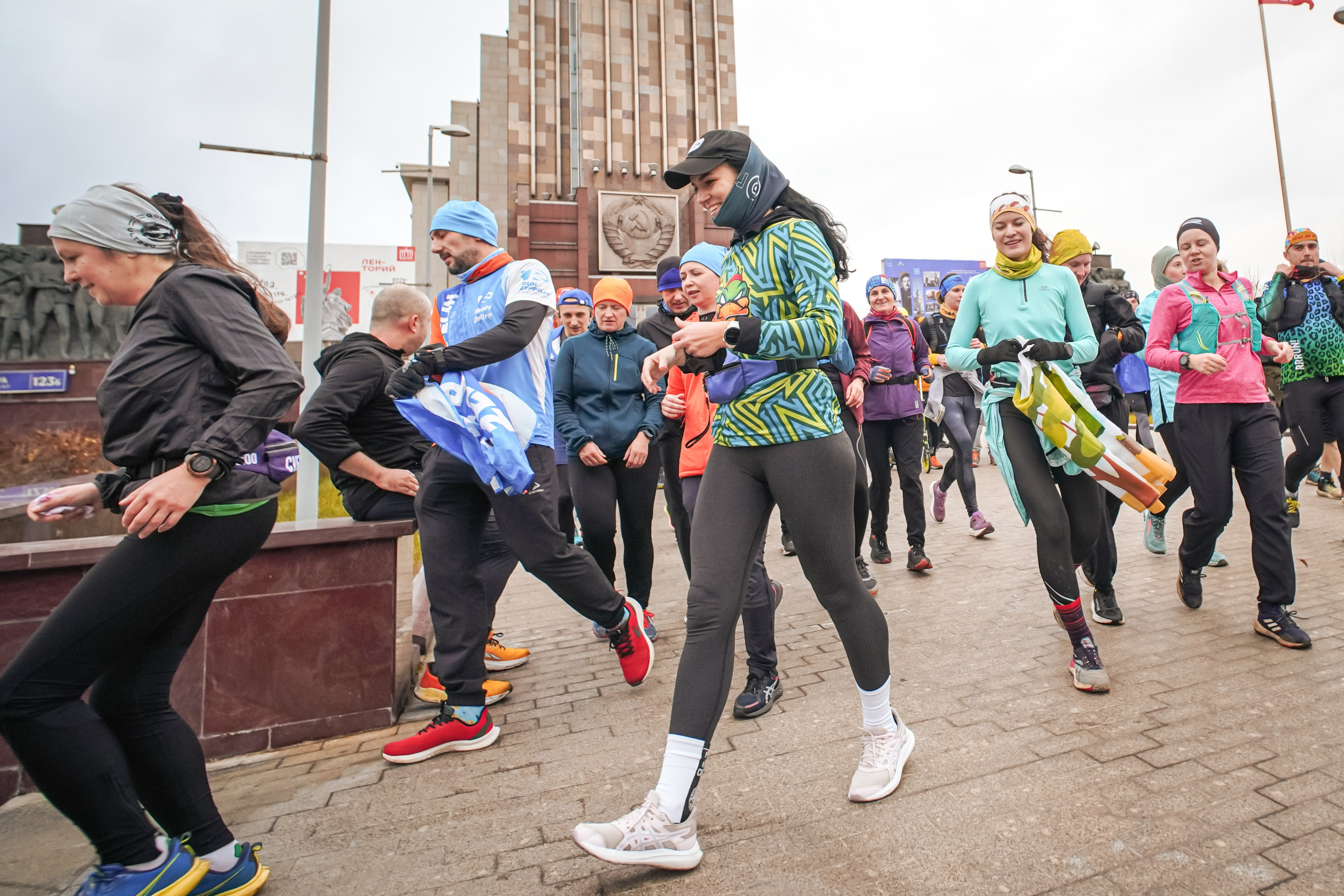 #марафонудома #яuzarun 2024 2-я петля, группа 6:30. Роман Капилюшов. Бег. Фото. Видео. г. Люберцы