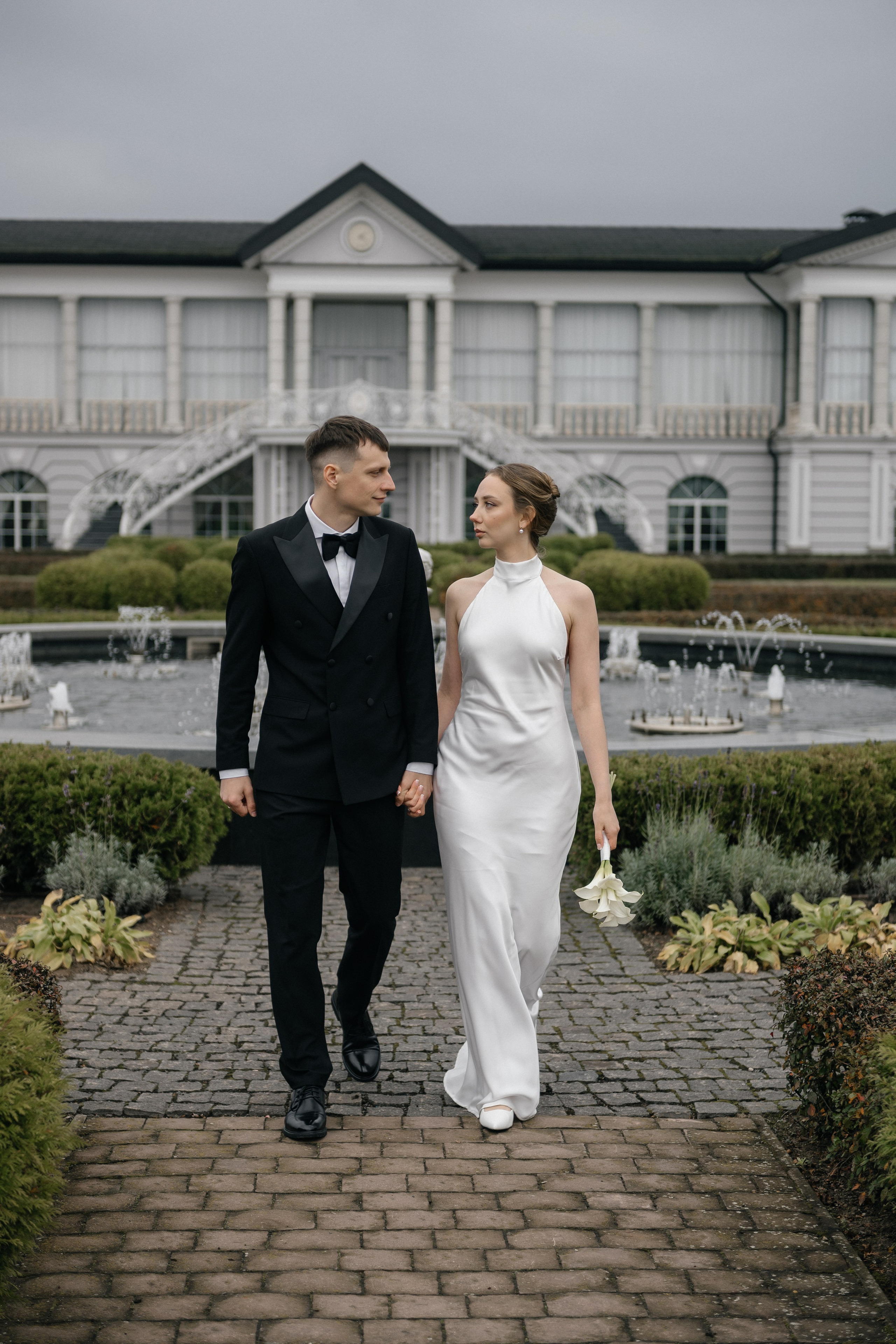 Wedding day in Martinique Bar. Wedding PHOTOGRAPHER Andrew Vnukov