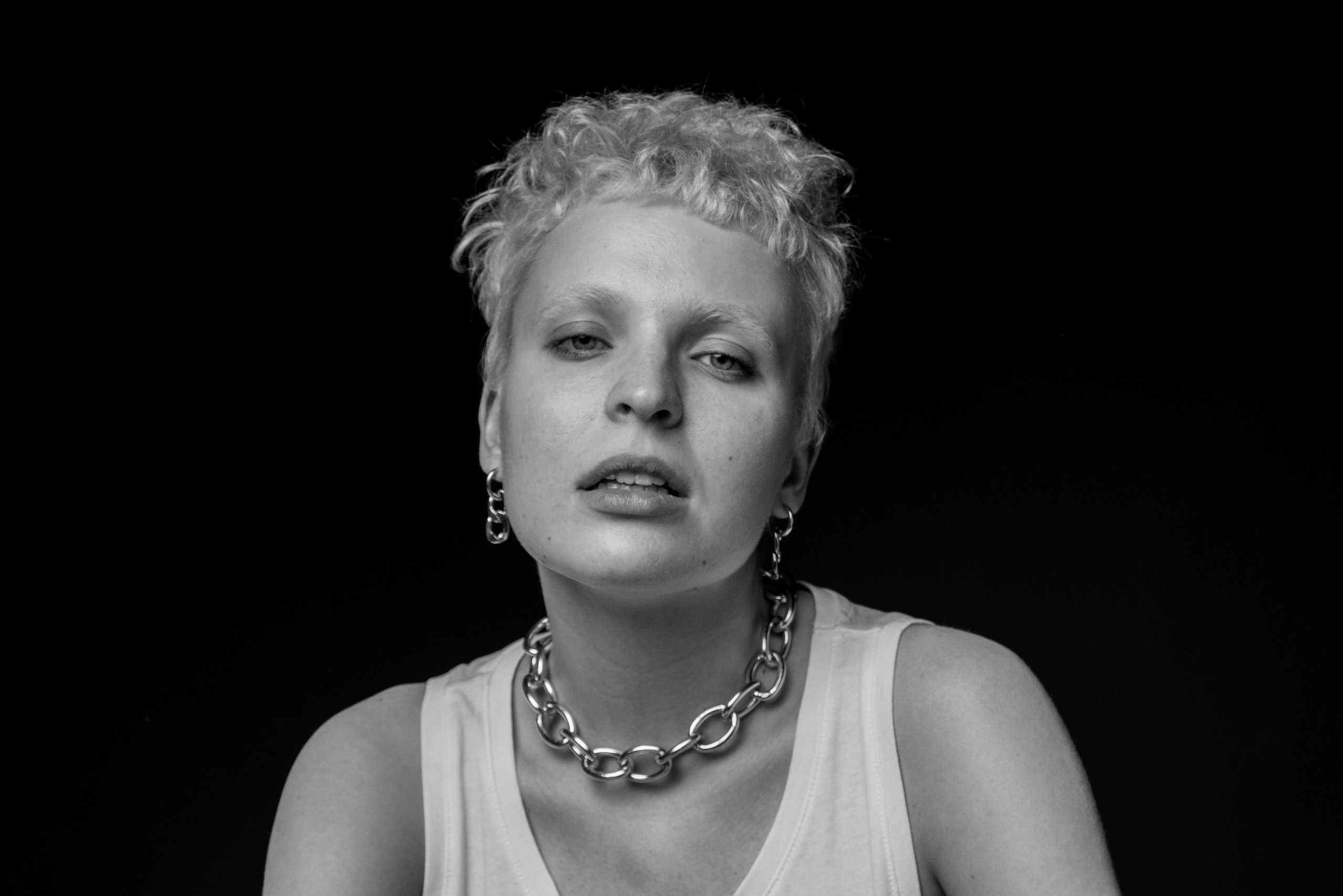 Эмоциональный портрет в Краснодаре. AI Фотограф Краснодар: мужские и женские фотосессии, стилизация съемки. Нейро-фотосессии онлайн