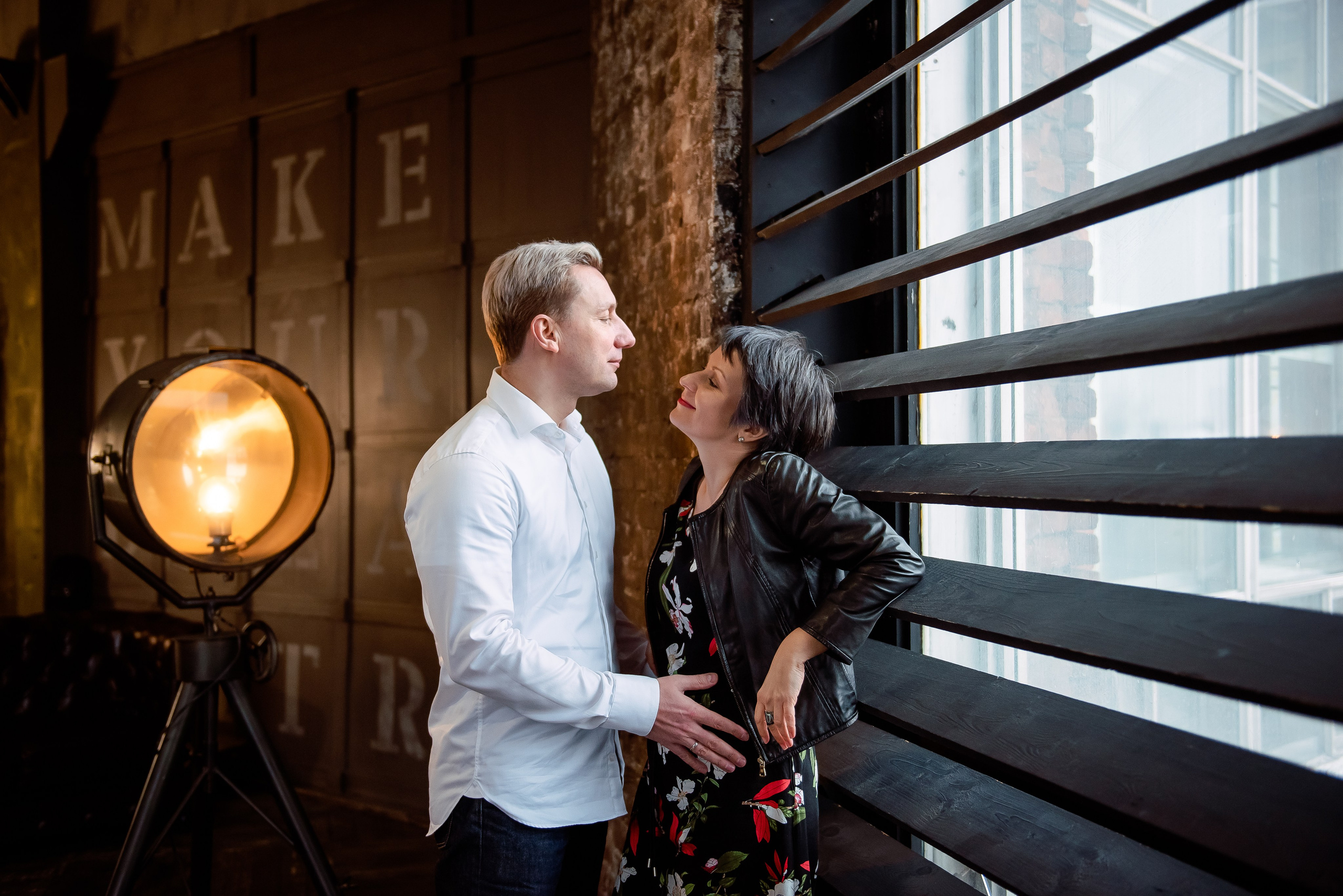 Семейная фотосессия в Wood-studio. Свадебный и семейный фотограф в Москве Юлия Винник