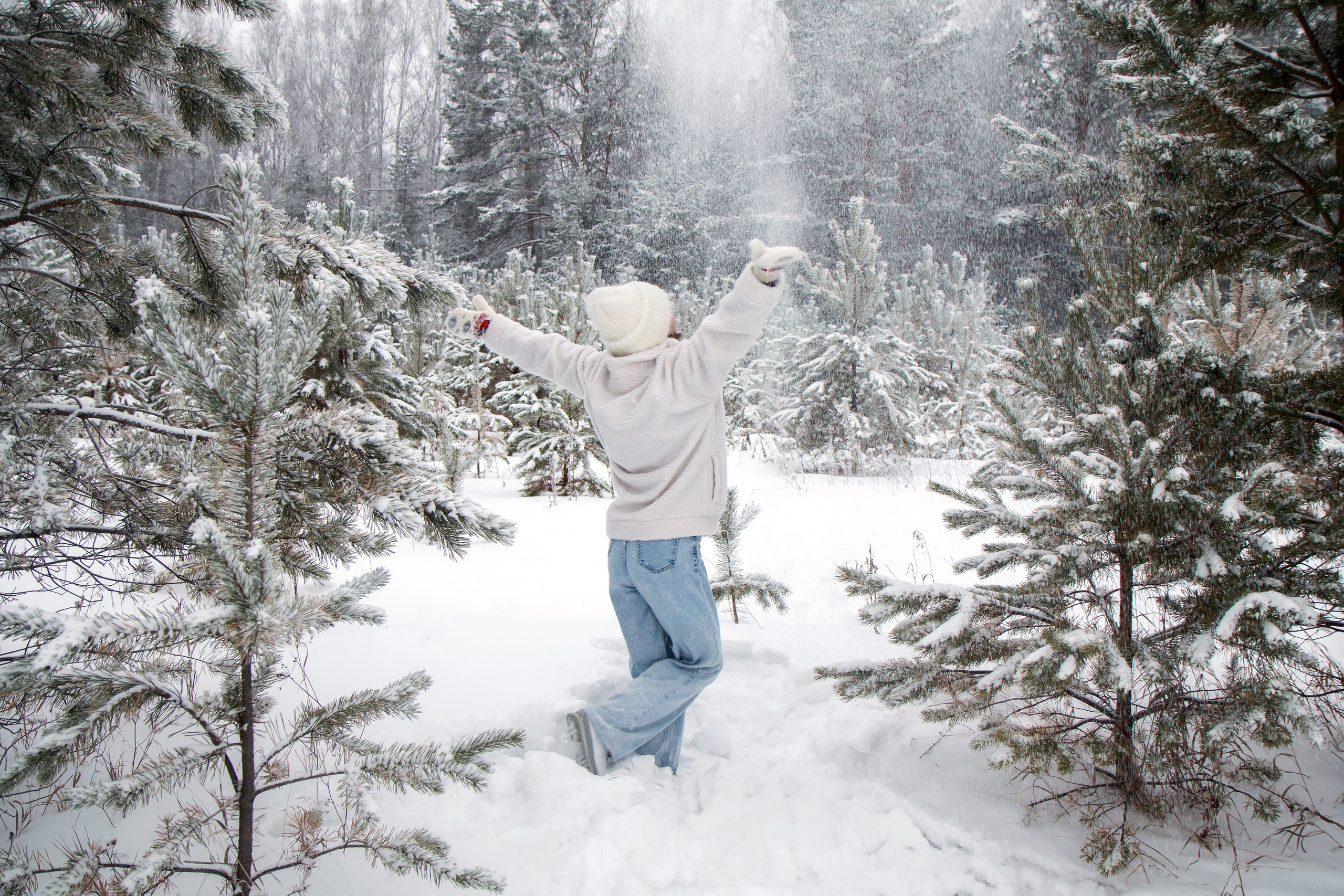 Дарья. В зимнем лесу. Фотограф в Шелехове, лучшие выпускные альбомы в Шелехове