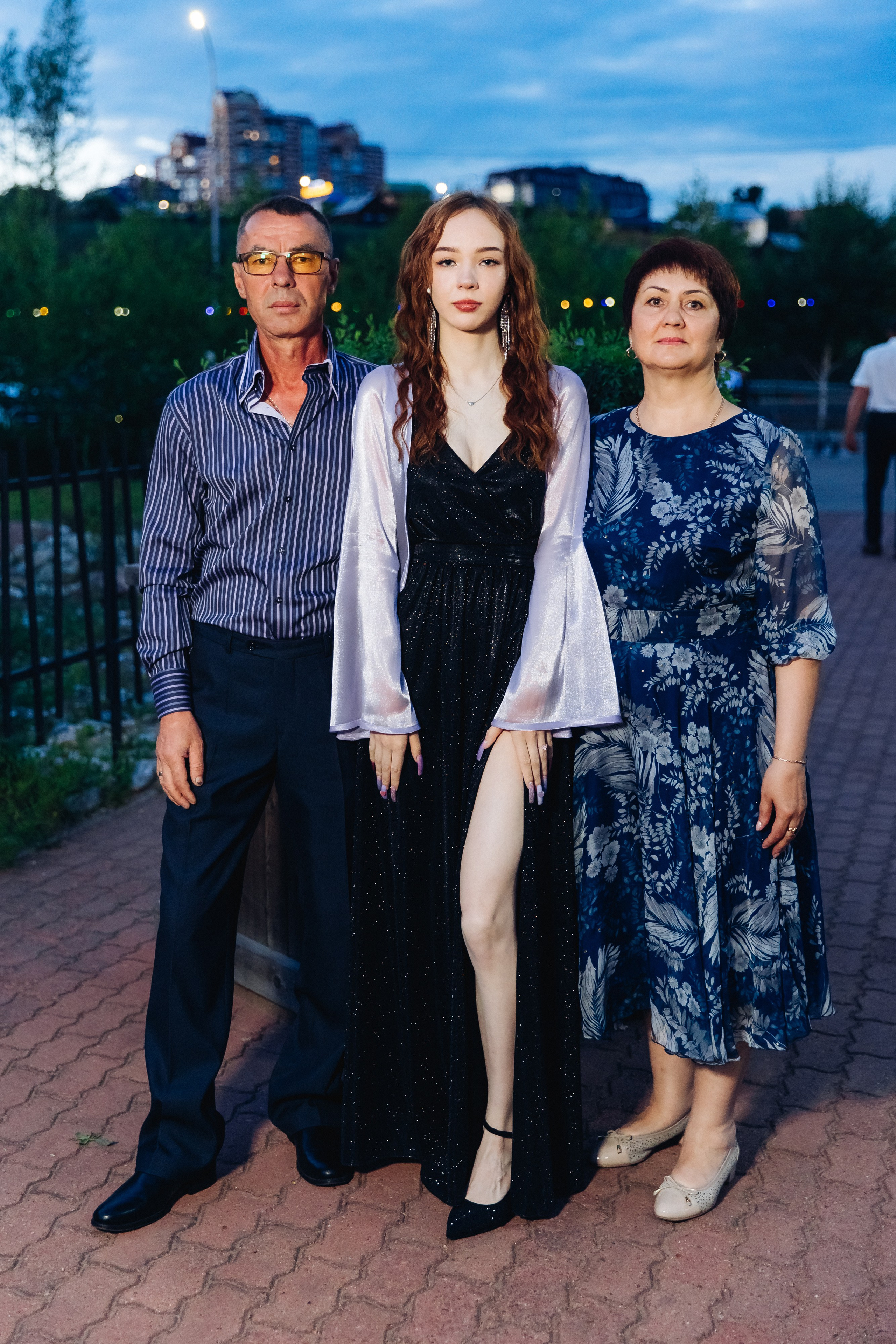 Выпускной вечер. 49 школа. Баран на корове. Свадебный и семейный фотограф в Улан-Удэ