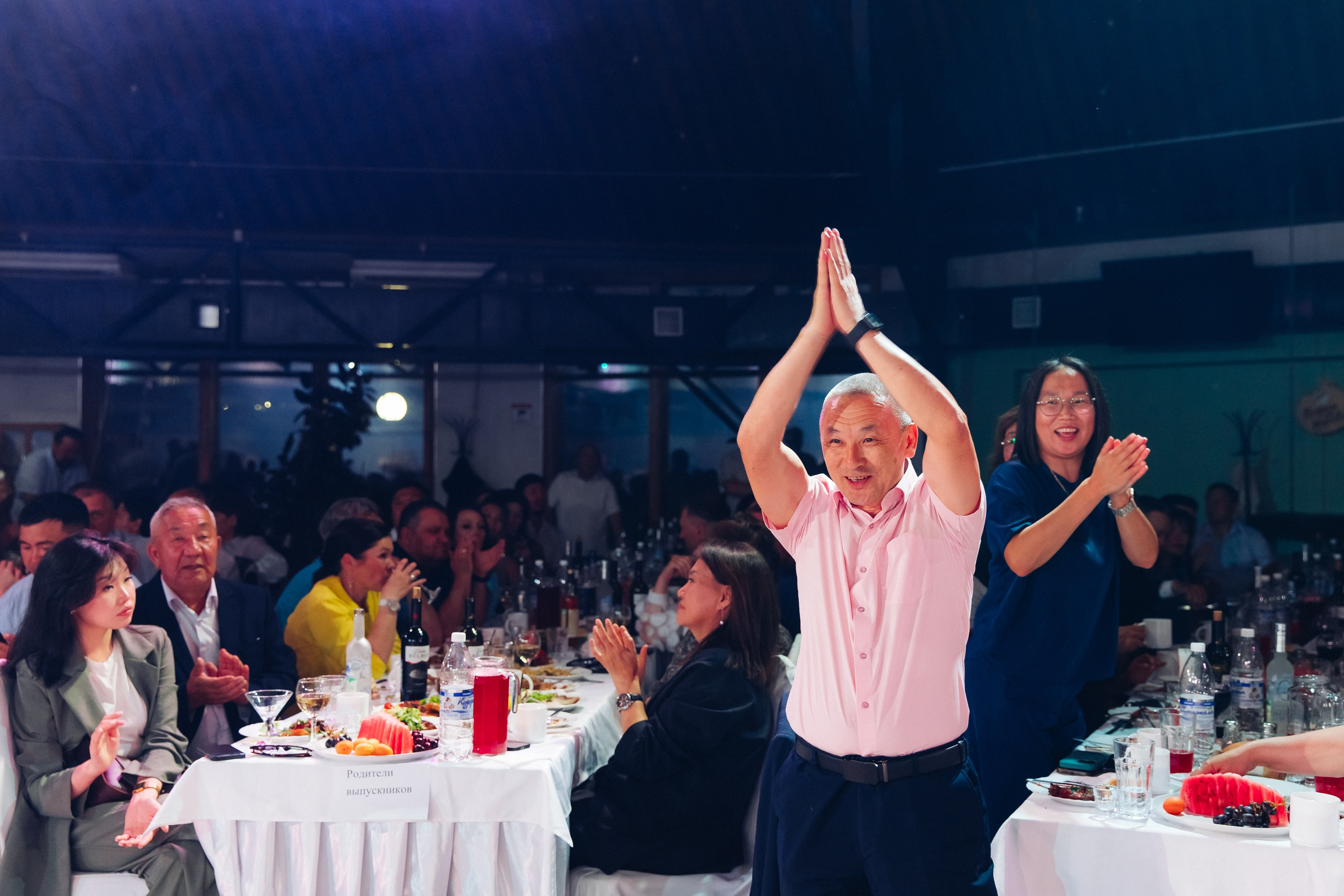 Выпускной вечер. 49 школа. Баран на корове. Свадебный и семейный фотограф в Улан-Удэ