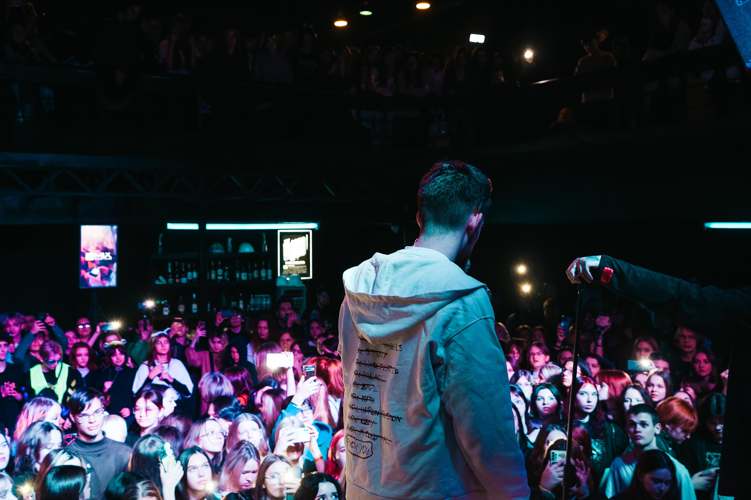 Концерт Мазелова. Фотограф Артём Ющенко