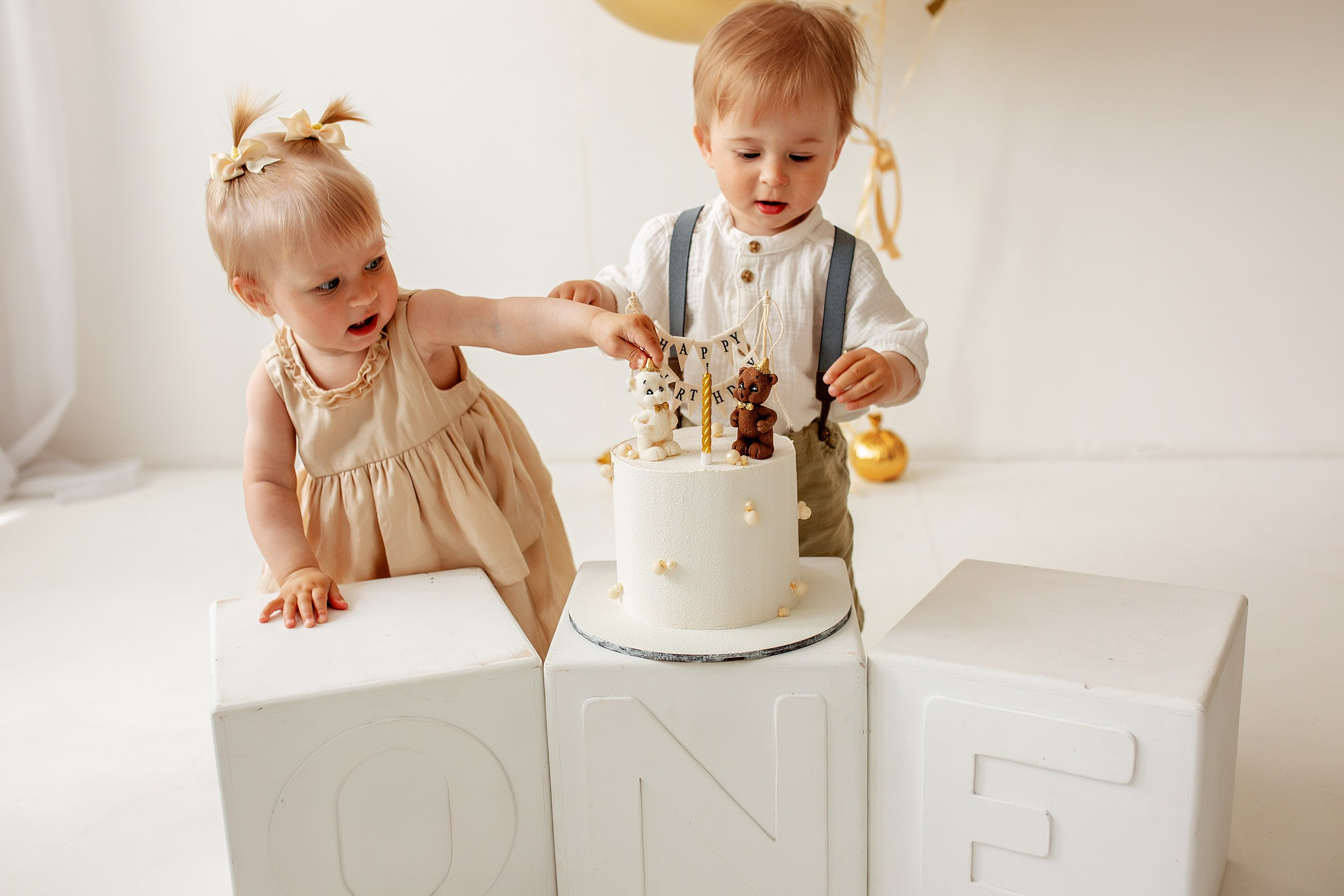 ВАРЯ и ИЛЬЯ 1 год. Фотограф новорожденных Оксана Полевская