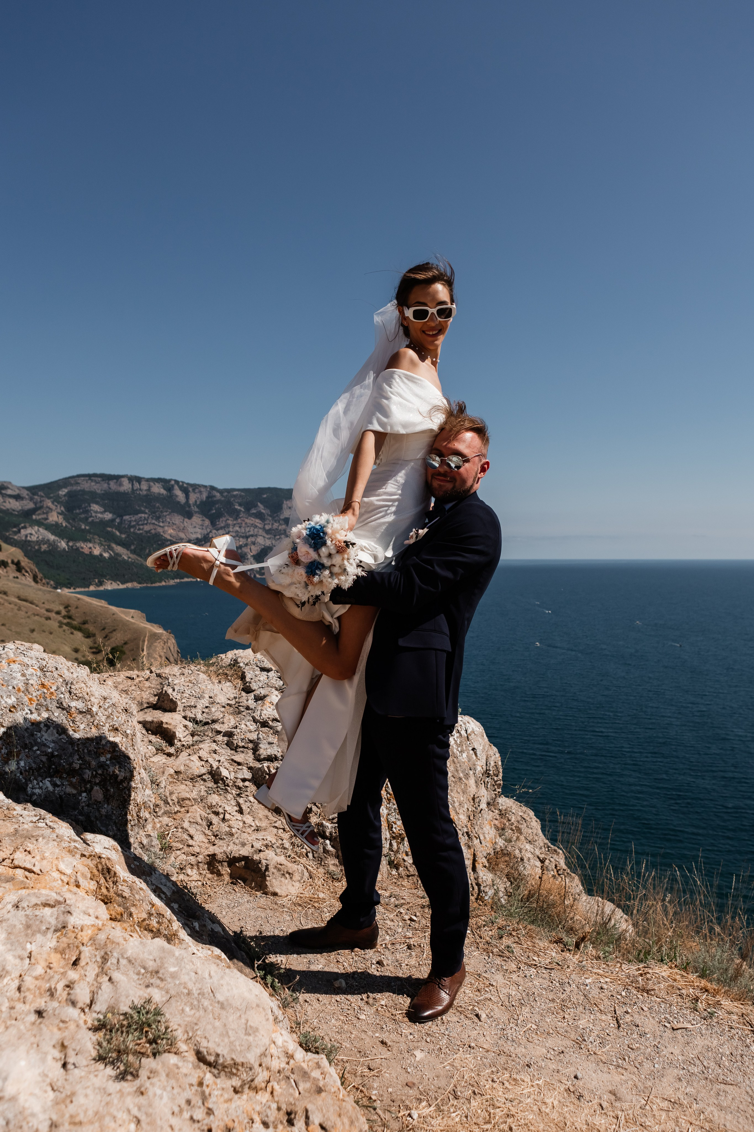 Свадебная съёмка в Балаклаве в крепости Чембало. Свадебный фотограф, фотосъемка в Крыму, Севастополе, Симферополе, Ялте