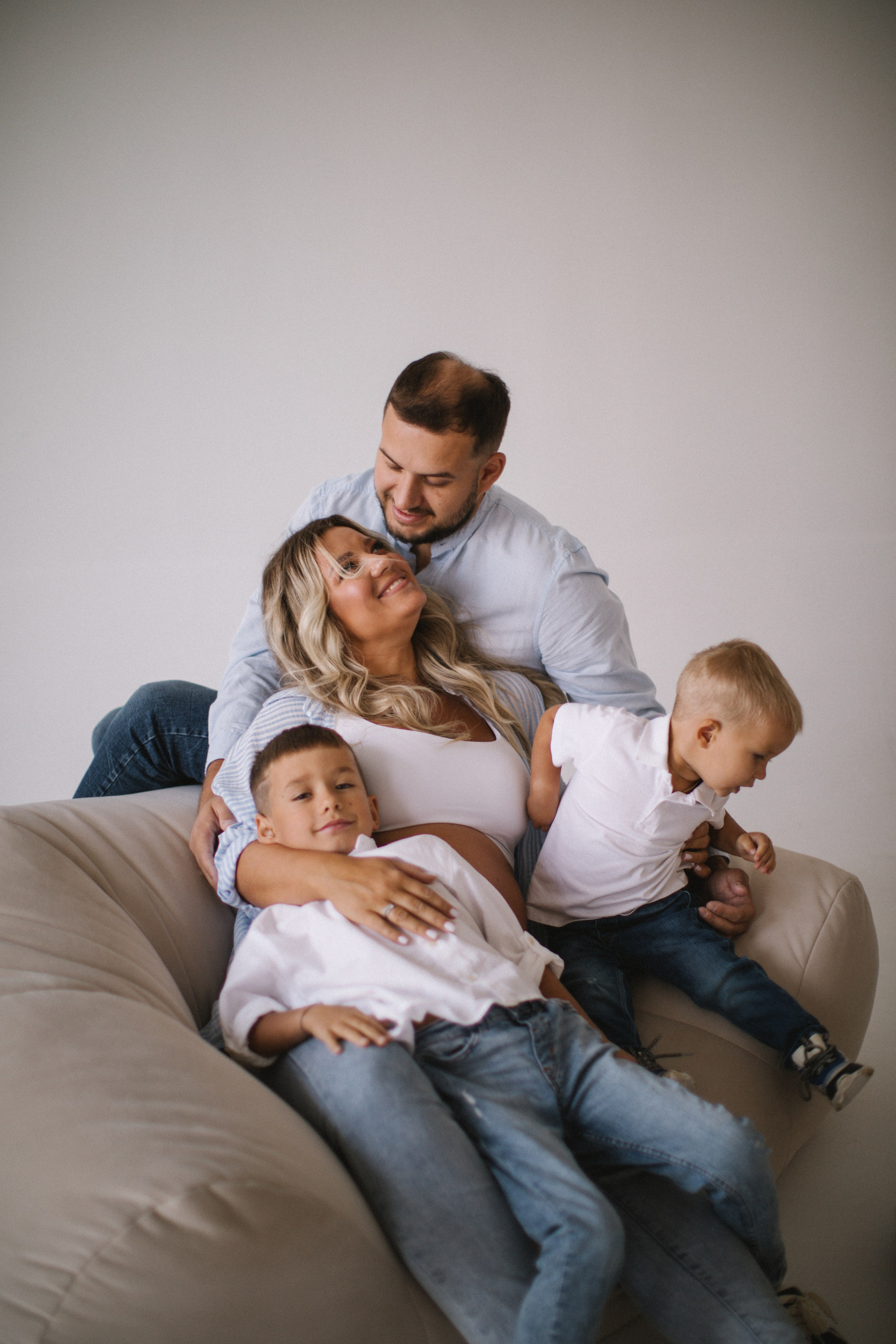 Катя со своими мужчинами🤍. Фотограф в Нижнем Новгороде