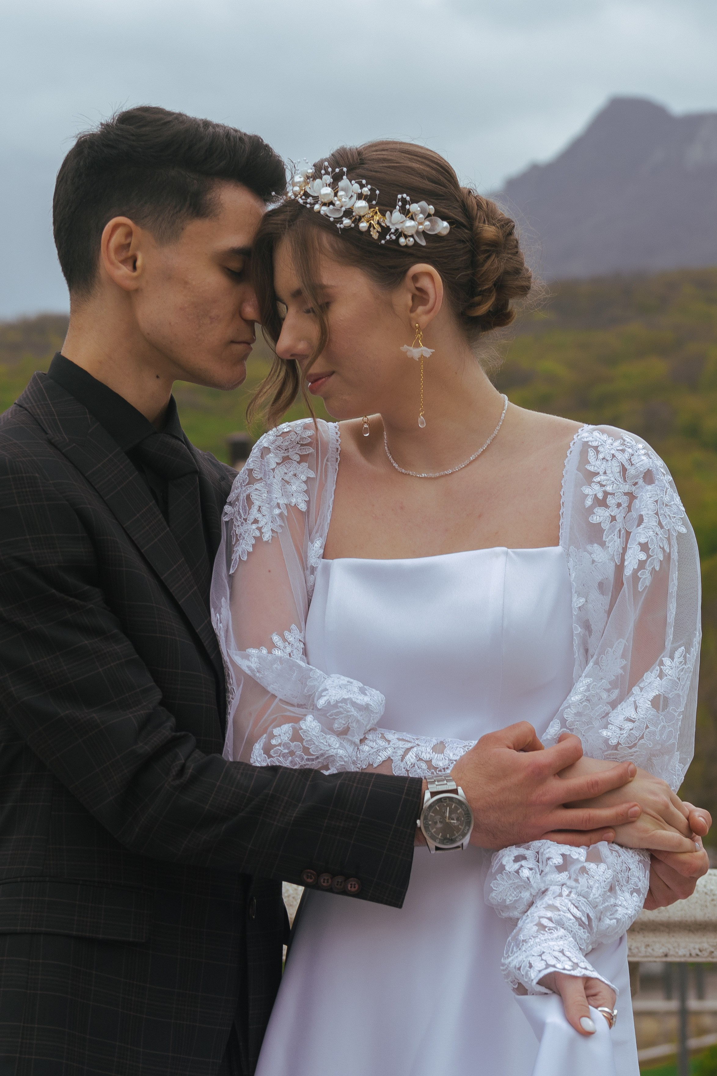 Свадебная прогулка жениха и невесты по Железноводску. Фотограф Ставрополь Пятигорск Елизавета Дарина