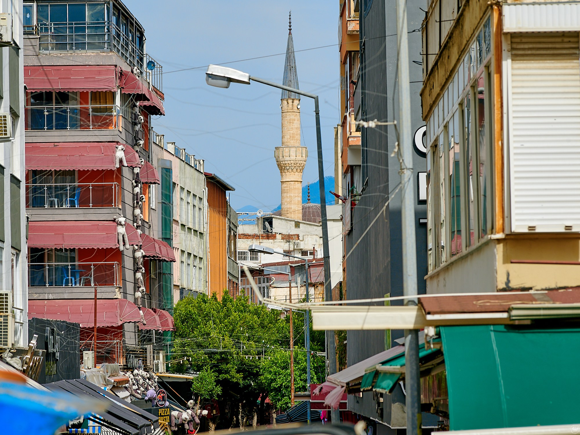 Alanya, Türkiye. May 2024. Фотографии отовсюду и обо всем