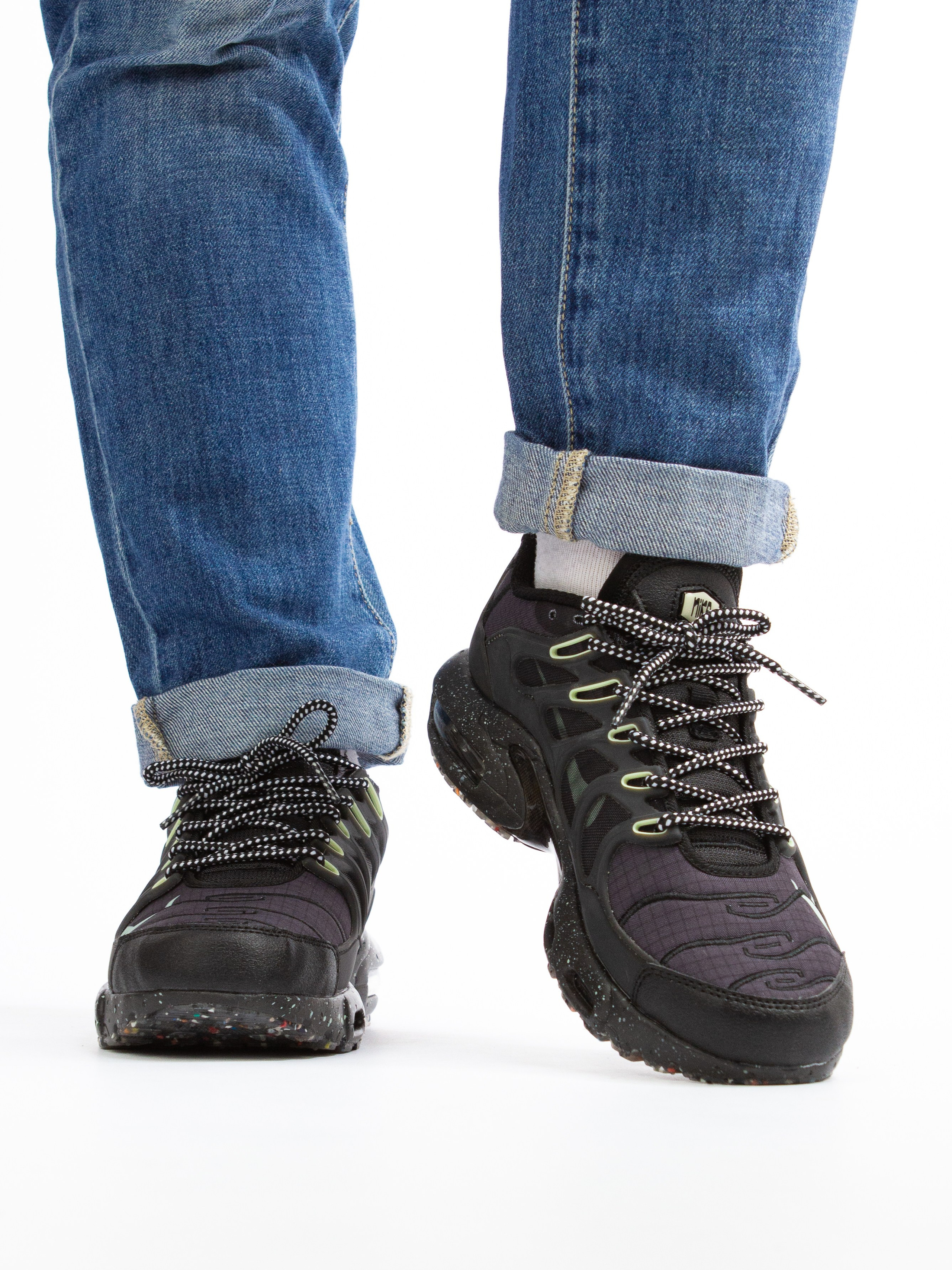 Обувь // Носки. DEWA | фотостудия для маркетплейсов