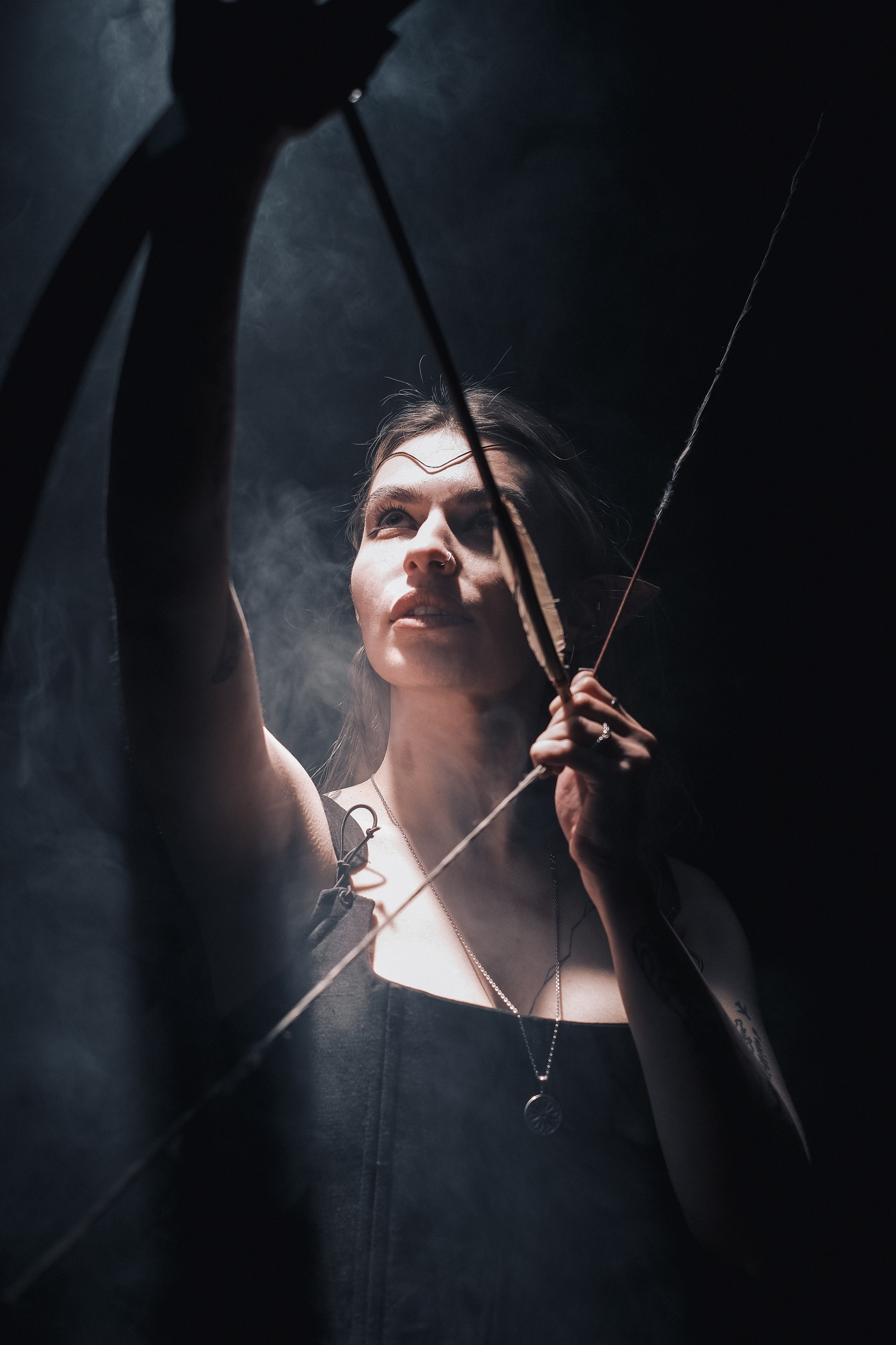 Фотосессия с мечом в стиле Castle core