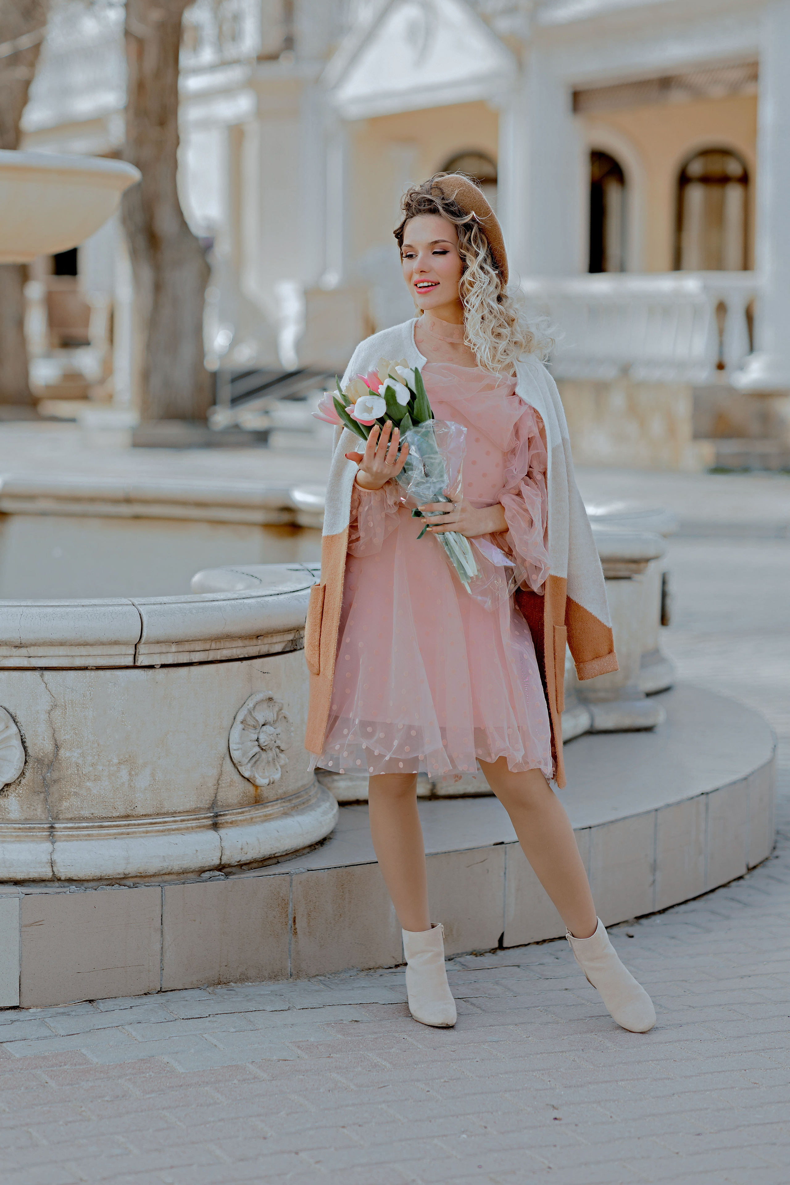 Фотосессия " Прогулка ". Фотограф-стилист Крым Прокат одежды в Крыму. Фотосессии в Крыму