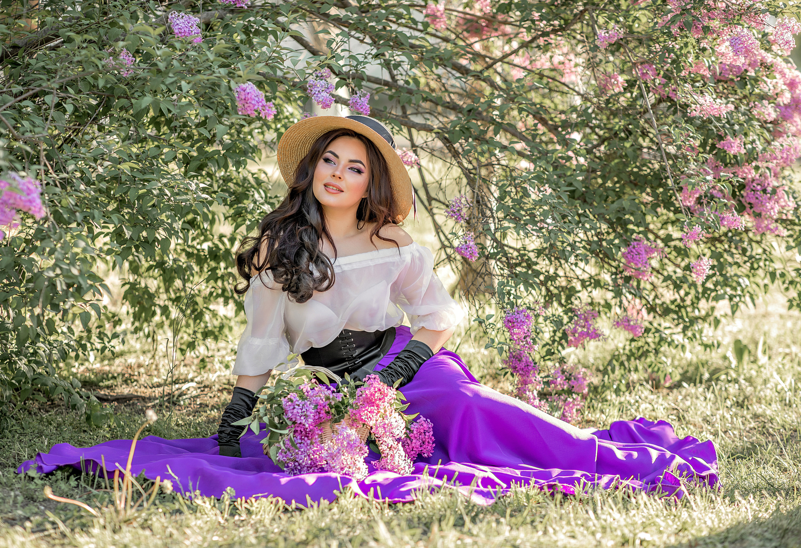 В цветении. Фотограф-стилист Крым Прокат одежды в Крыму. Фотосессии в Крыму