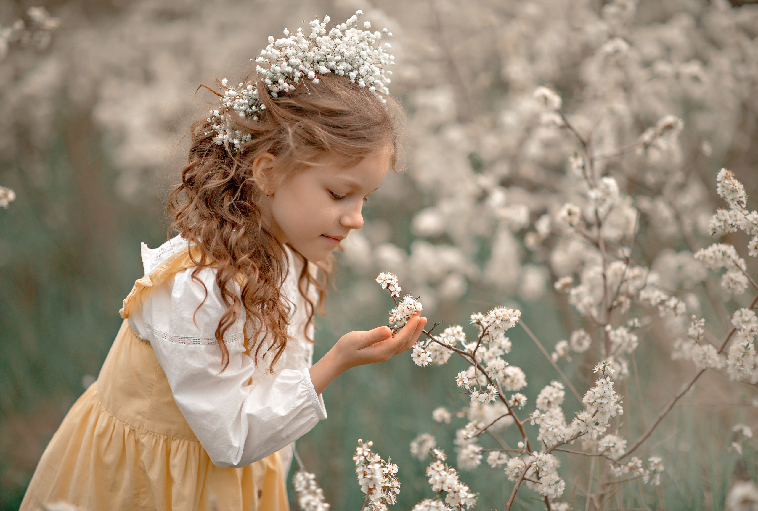 В цветении. Фотограф-стилист Крым Прокат одежды в Крыму. Фотосессии в Крыму