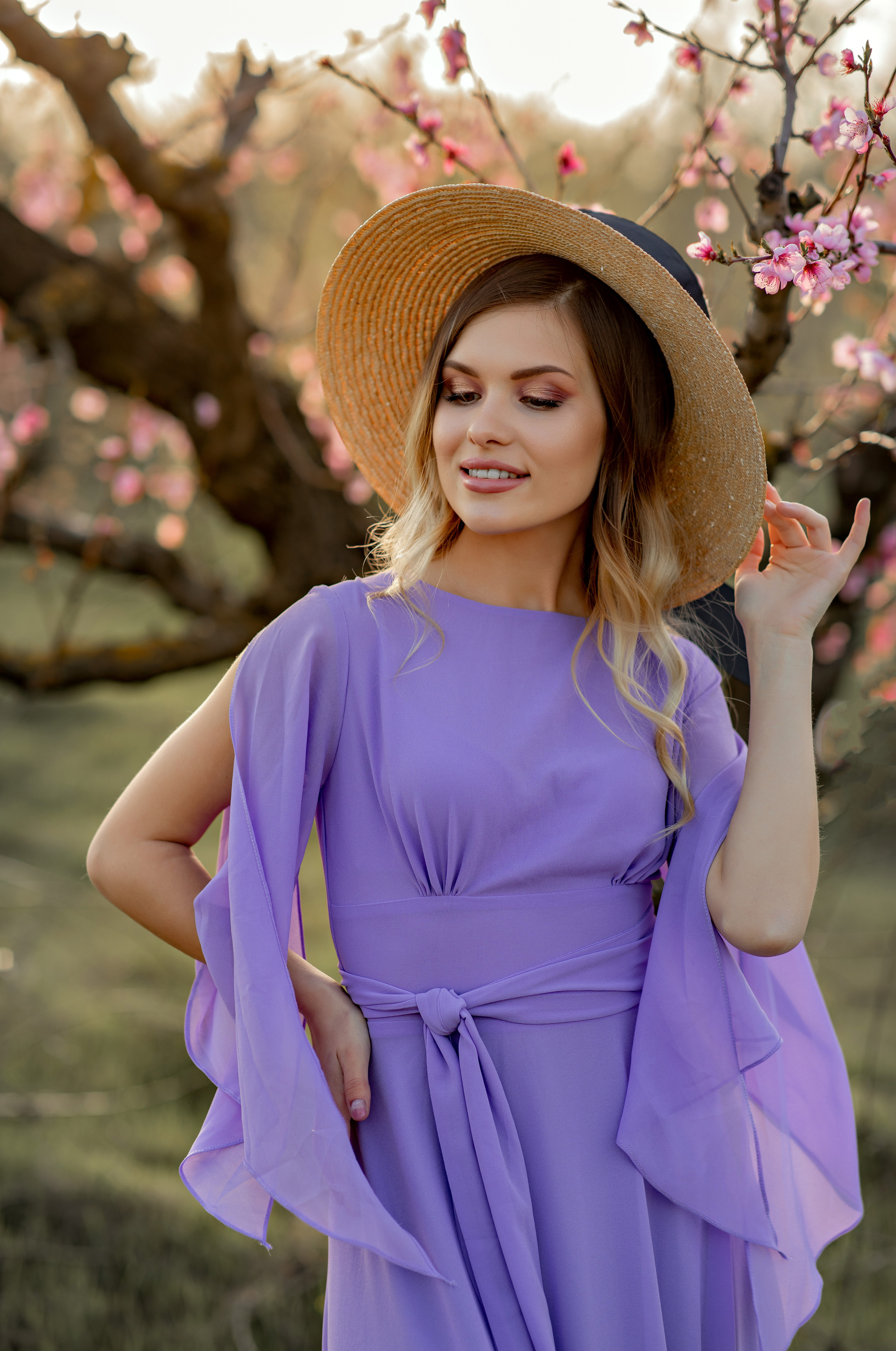 В цветении. Фотограф-стилист Крым Прокат одежды в Крыму. Фотосессии в Крыму